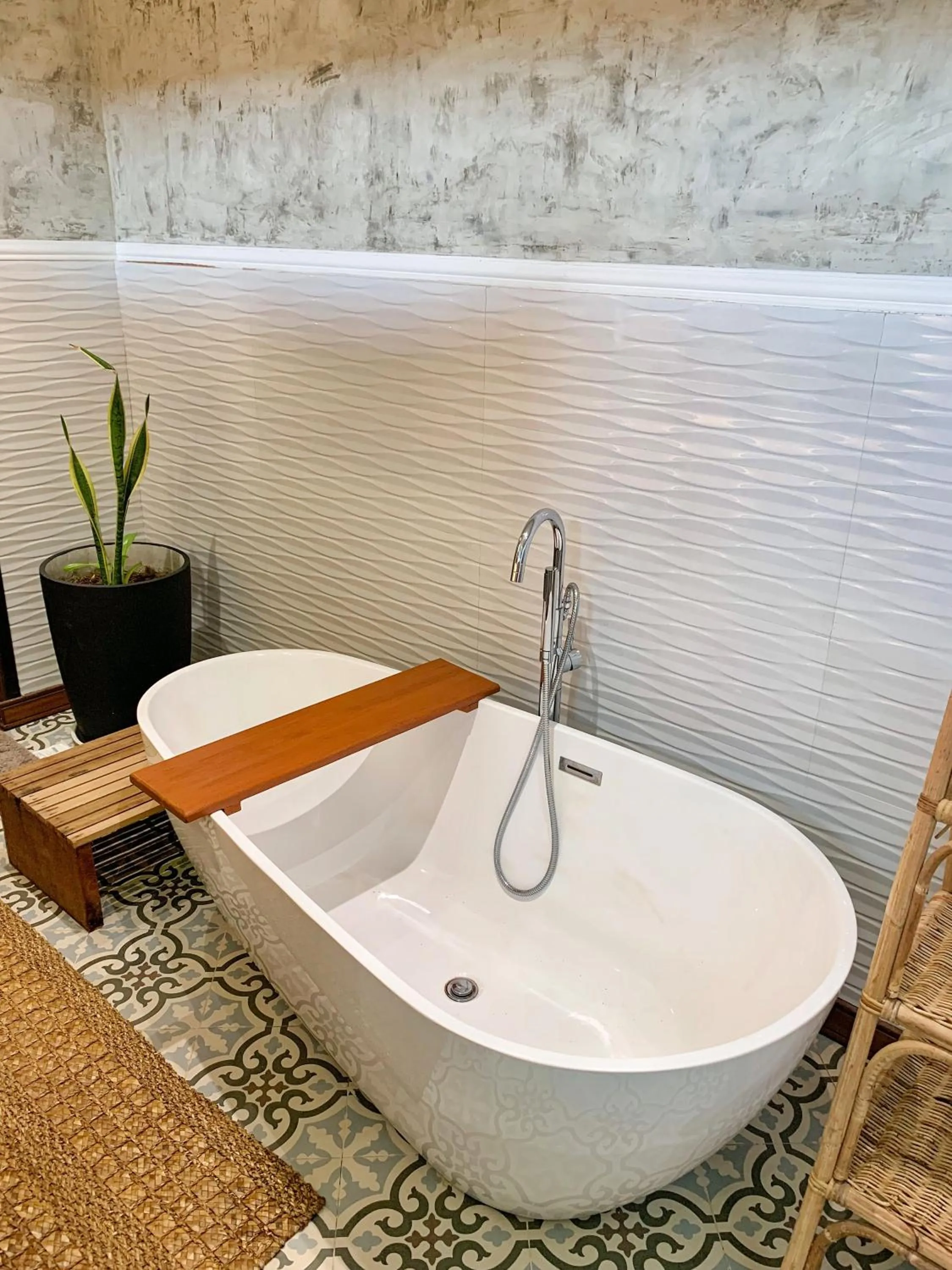 Bath in Banig Beach Resort El Nido