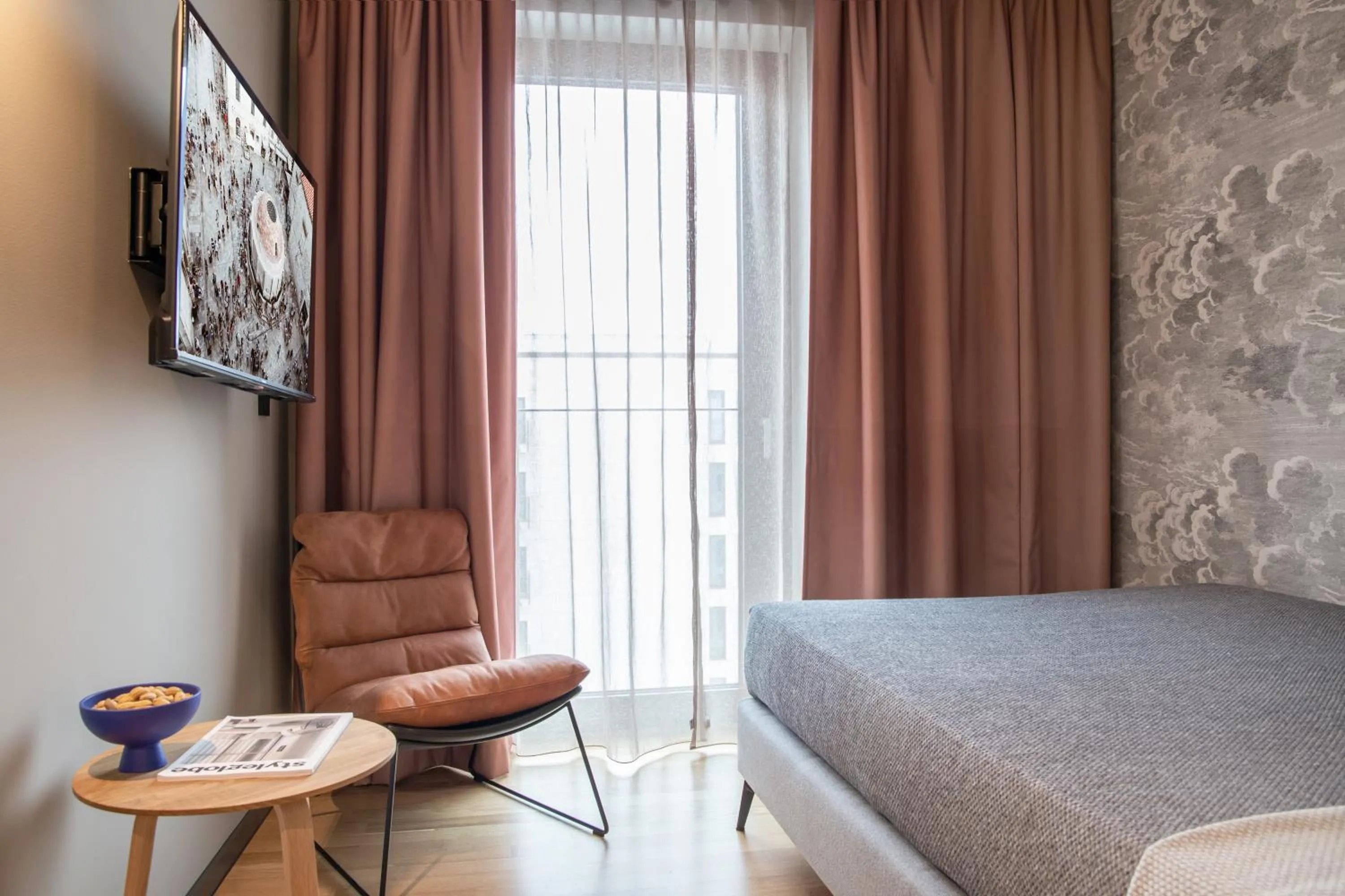 TV and multimedia, Bed in ipartment Berlin Airport