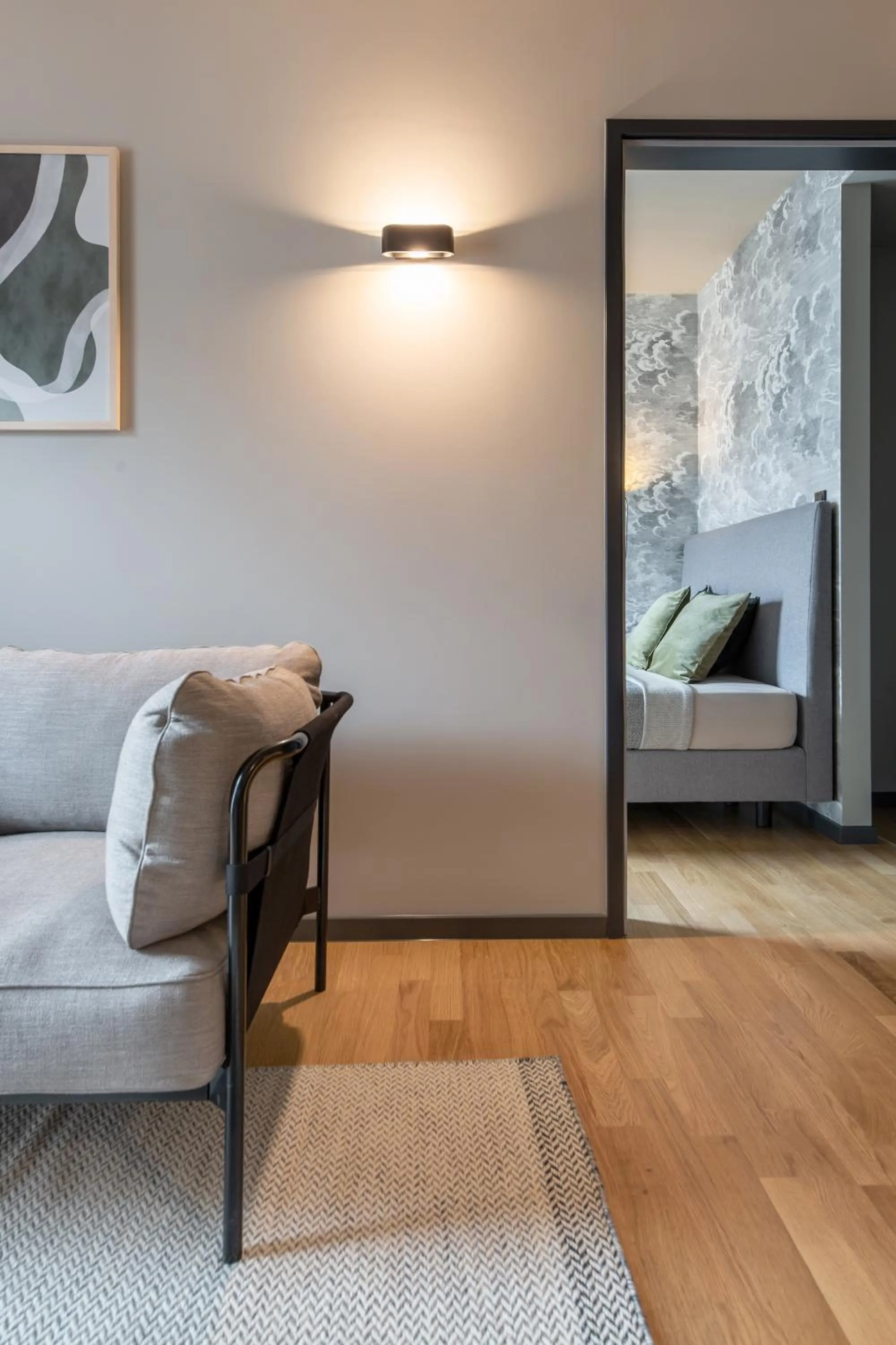 Photo of the whole room in ipartment Berlin Airport