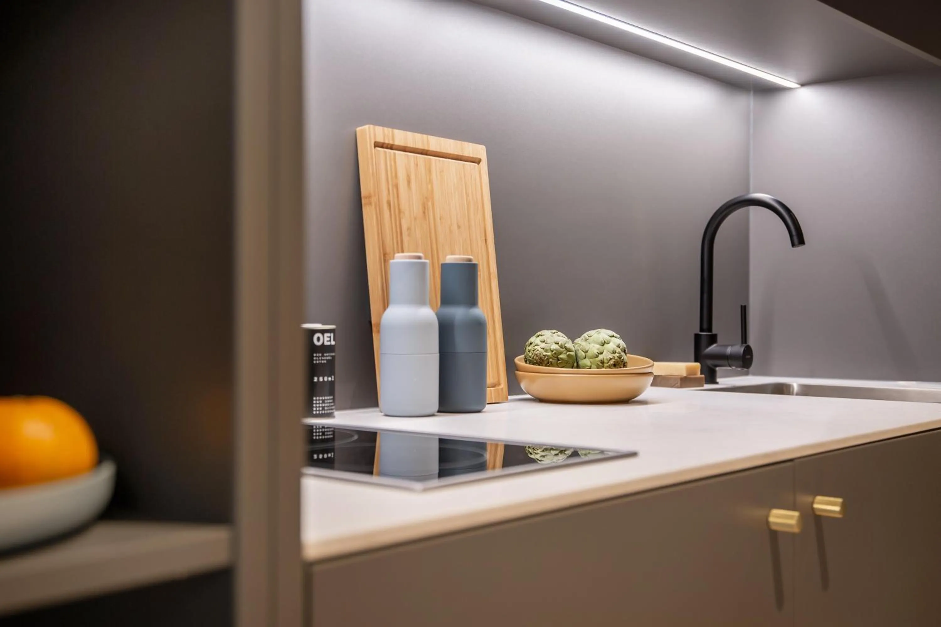 Kitchen or kitchenette in ipartment Berlin Airport HOME by Best Western
