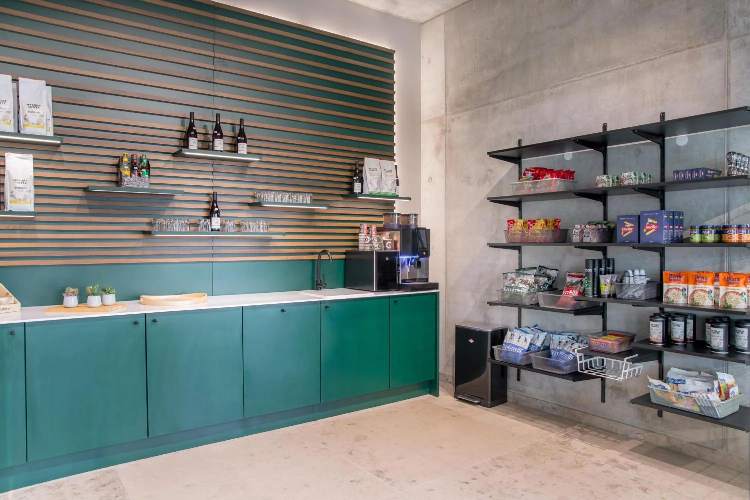 Lobby or reception in ipartment Berlin Airport HOME by Best Western