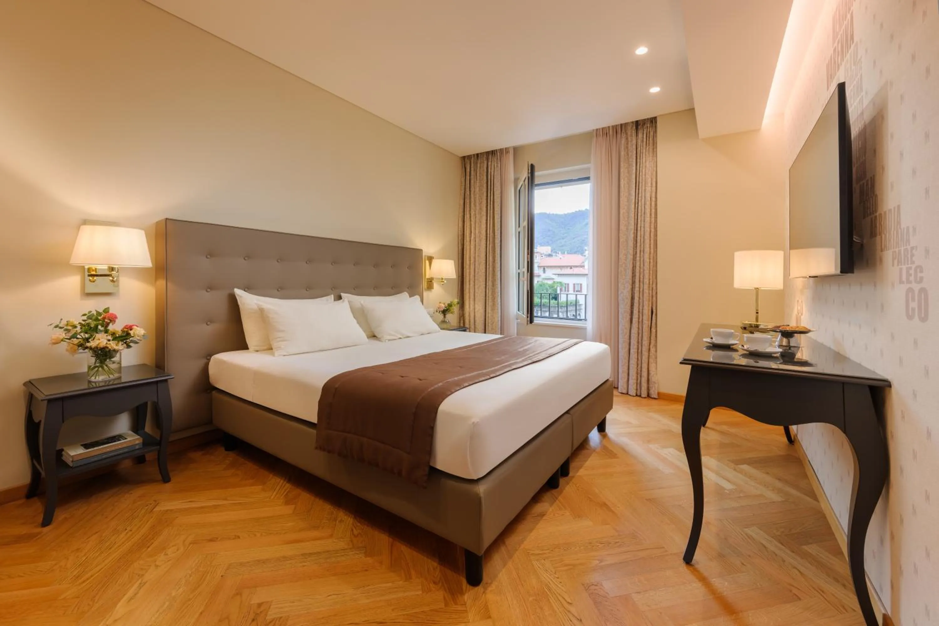 Bedroom, Bed in Palace Hotel Lake Como