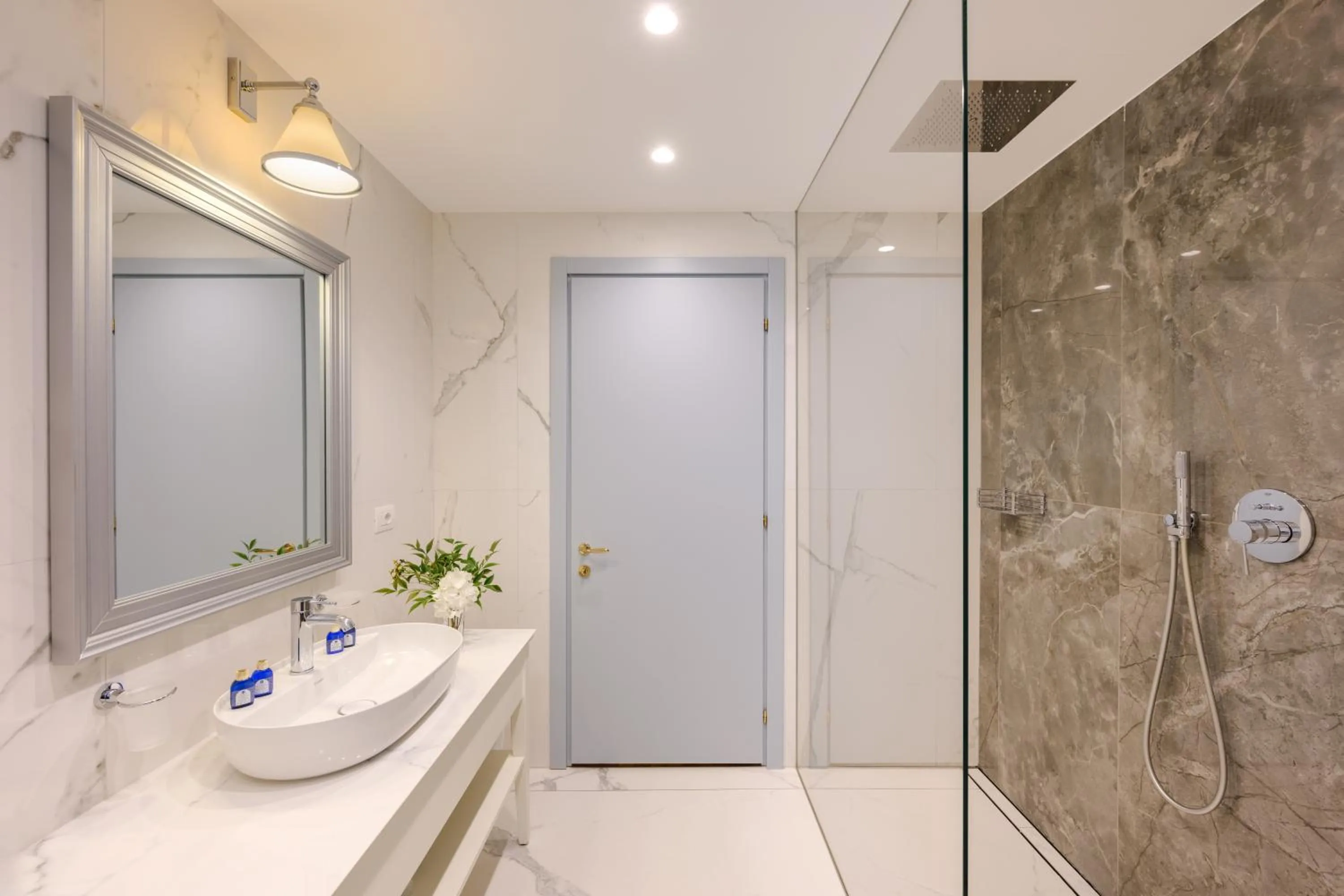 Bathroom in Palace Hotel Lake Como