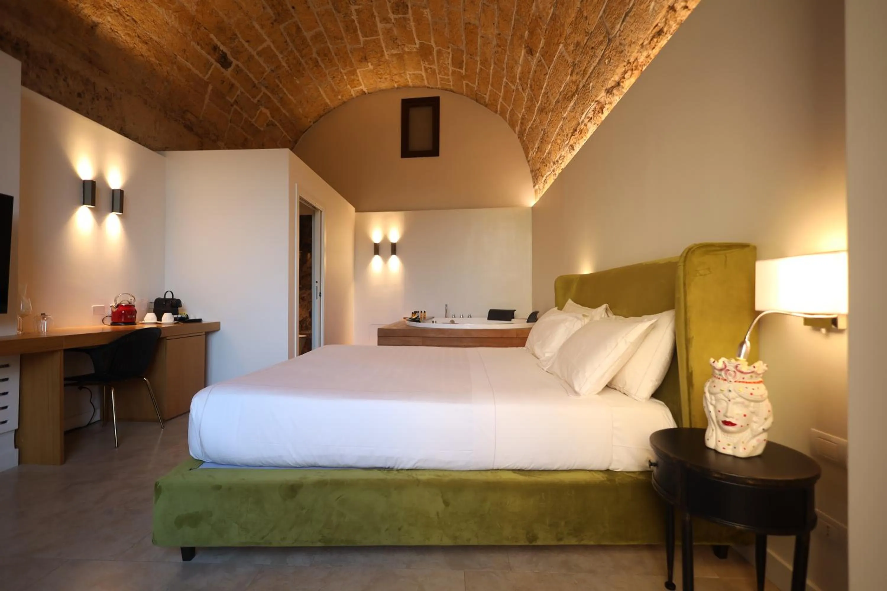 Bed in Bastione Spasimo Boutique Hotel