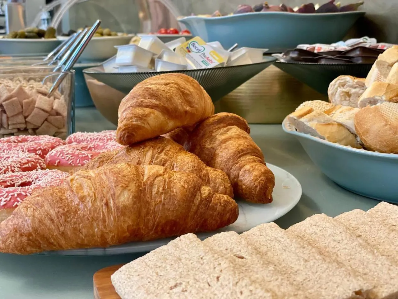 Breakfast in Design- und Kunsthotel München