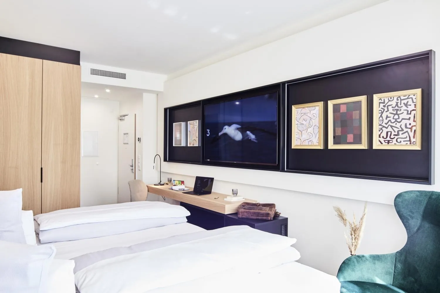 TV and multimedia, Bed in Design- und Kunsthotel München