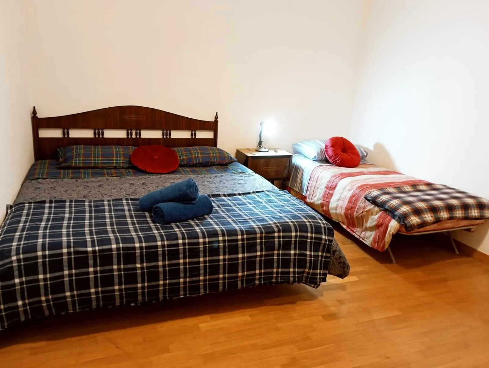 Bed in Mikasa Balduina Roma