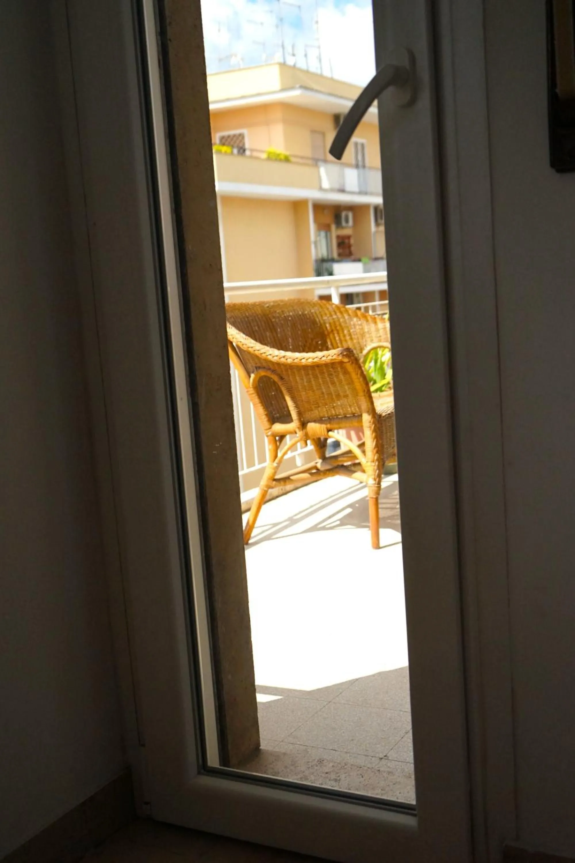 Balcony/Terrace in Mikasa Balduina Roma