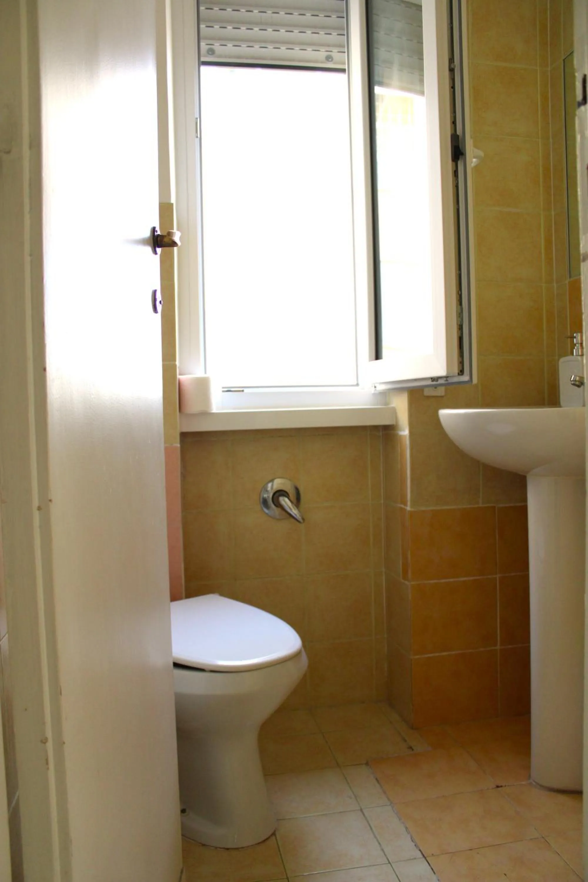 Bathroom in Mikasa Balduina Roma