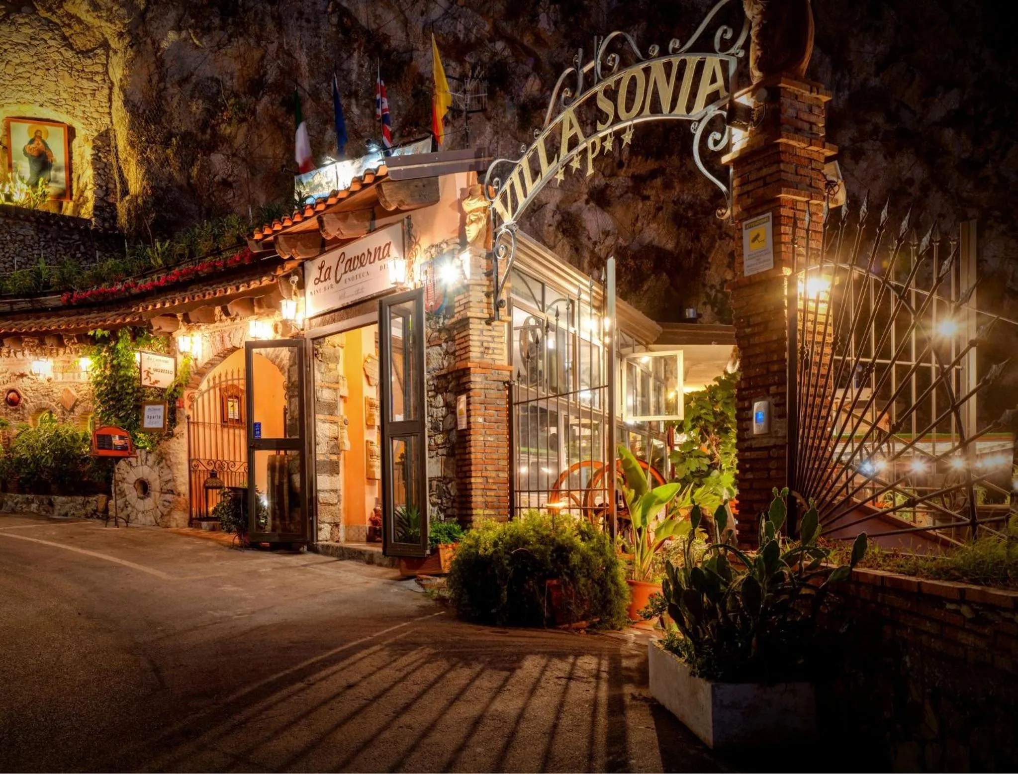 Restaurant/places to eat in Hotel Villa Sonia