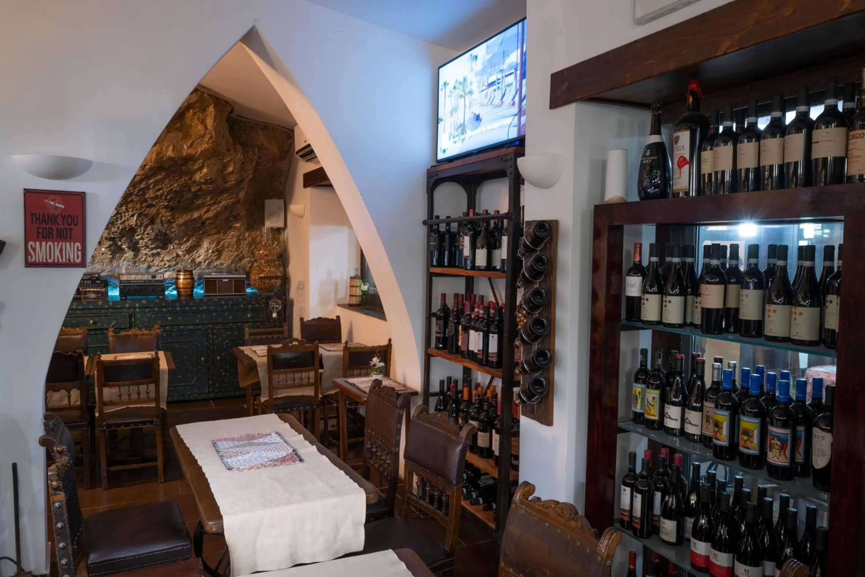 Restaurant/places to eat in Hotel Villa Sonia