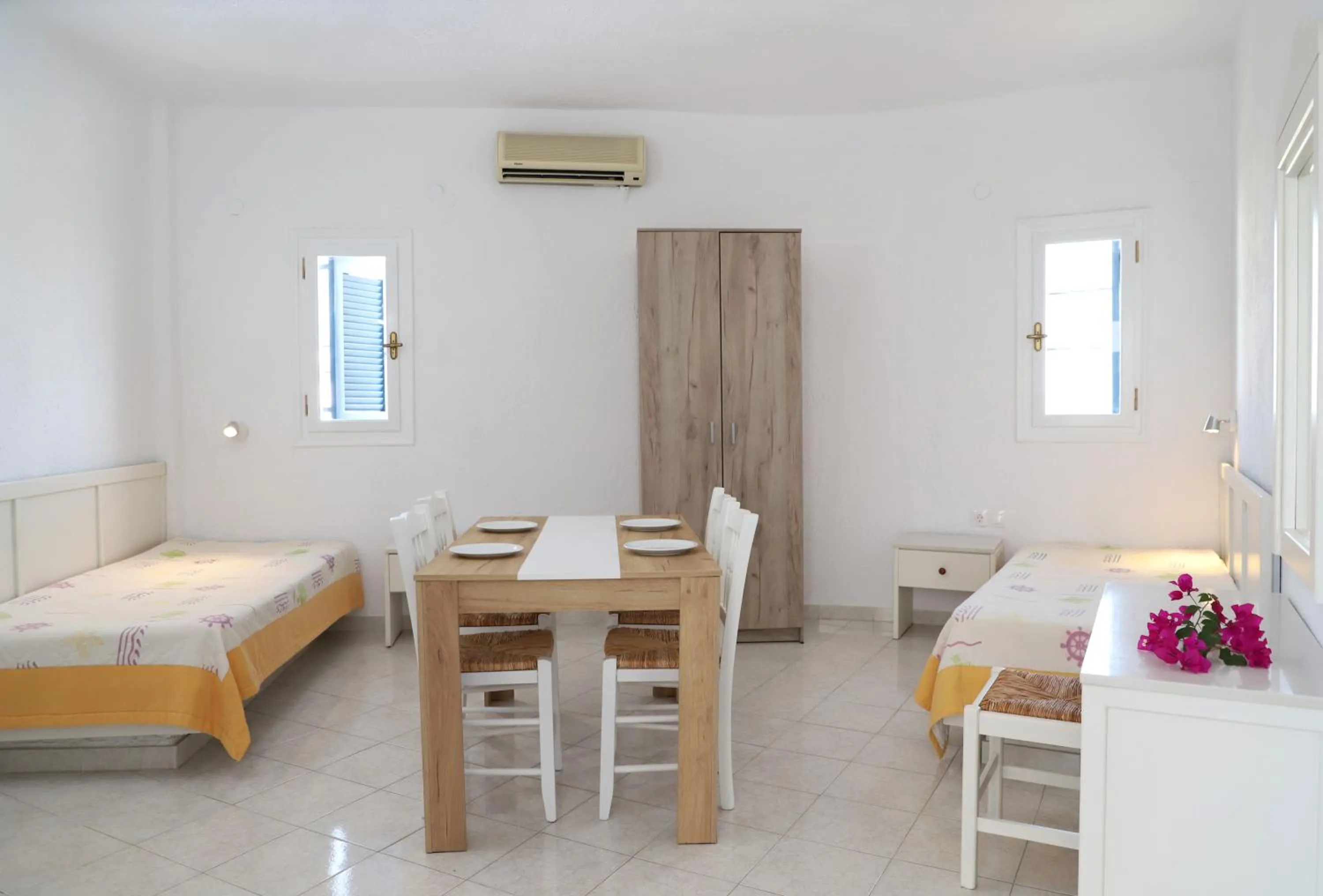 Bed in Villea Village