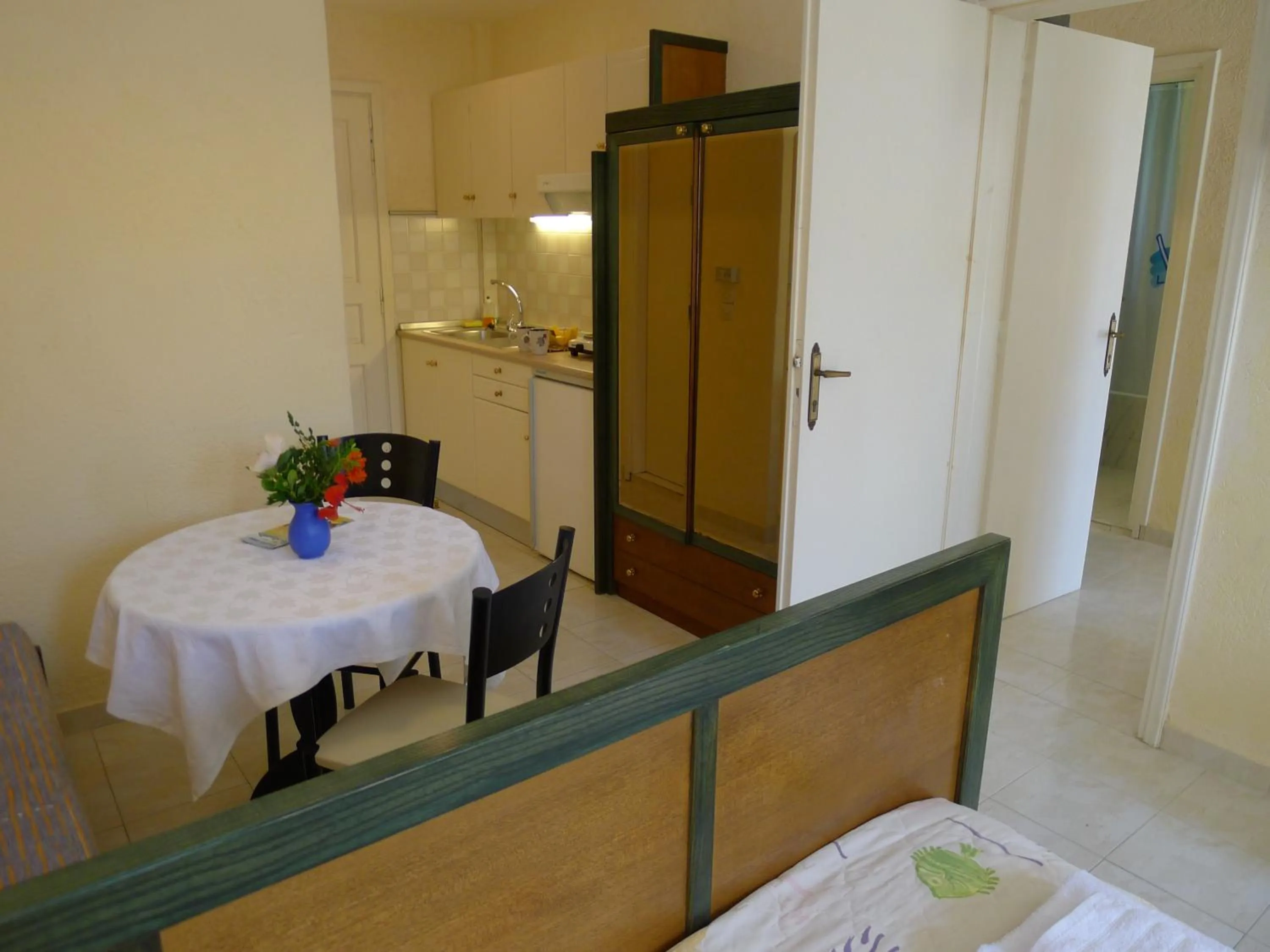 Photo of the whole room, Bed in Villea Village