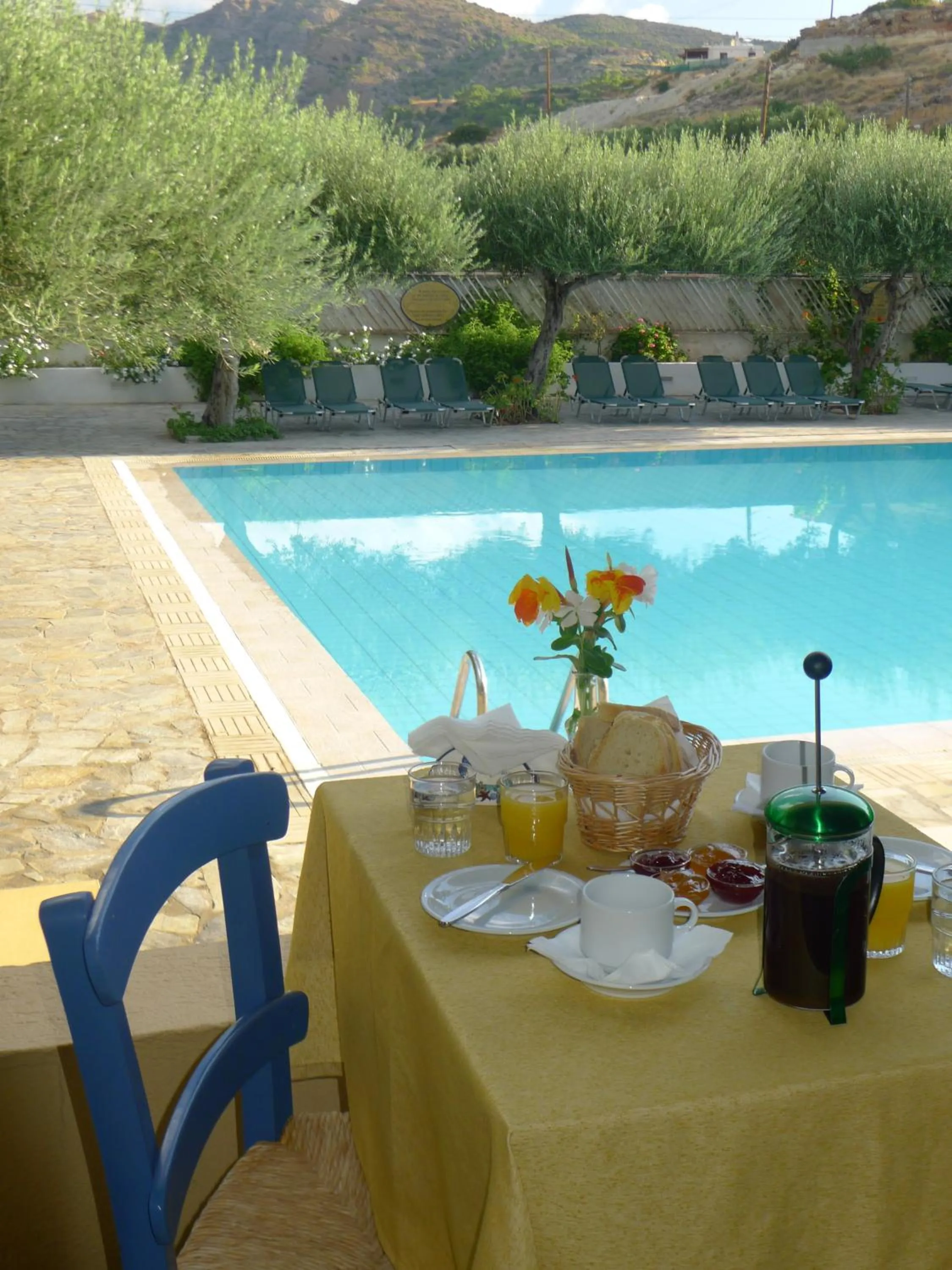 Swimming pool in Villea Village