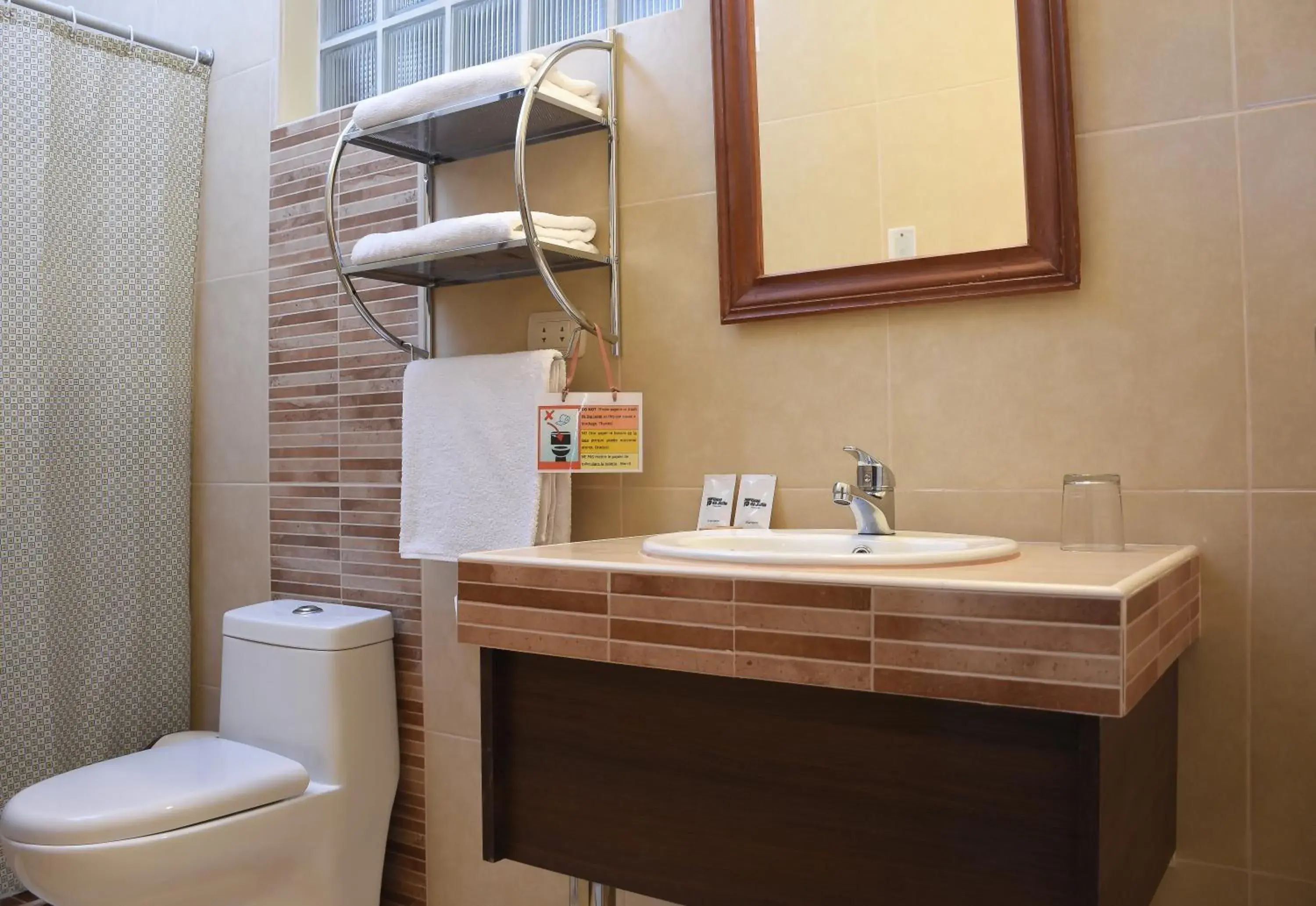 Twin Room - single occupancy in Casa de Avila Twin Room - single occupancy in Casa de Avila