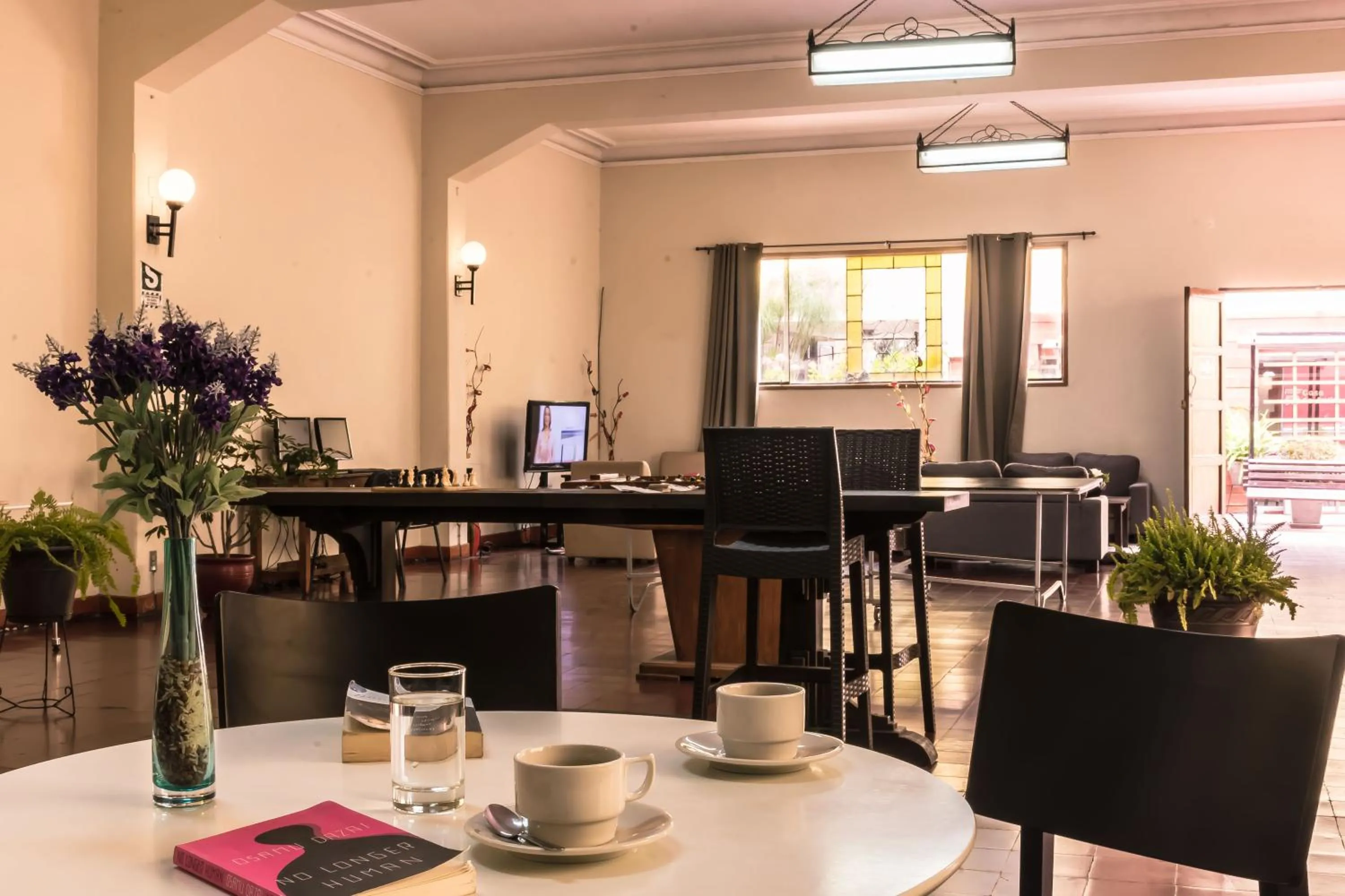 Communal lounge/ TV room in Casa de Avila