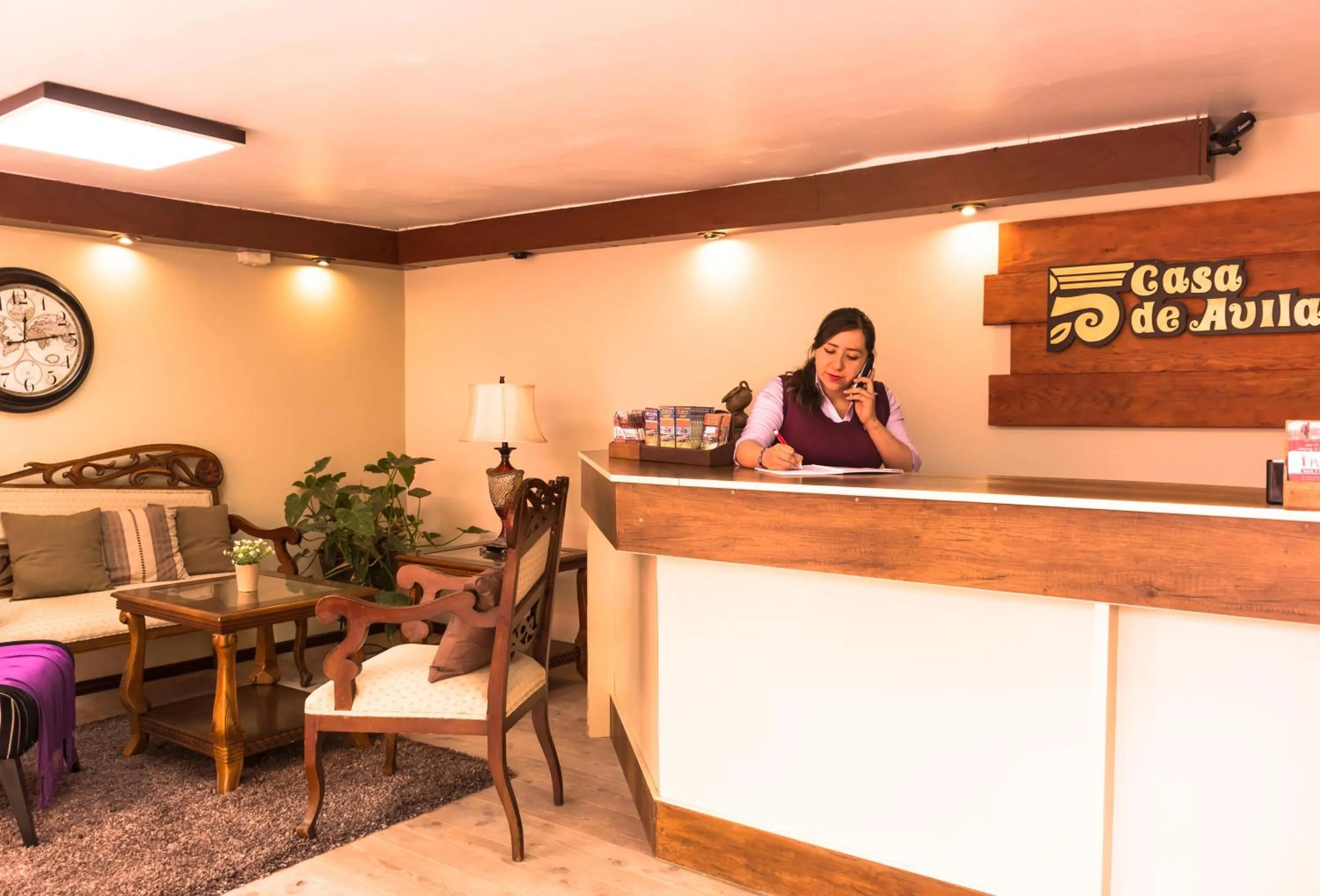 People in Casa de Avila