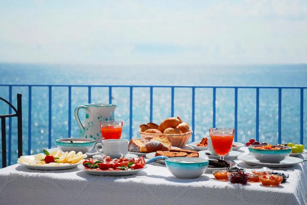 Restaurant/places to eat in Hotel Palladio