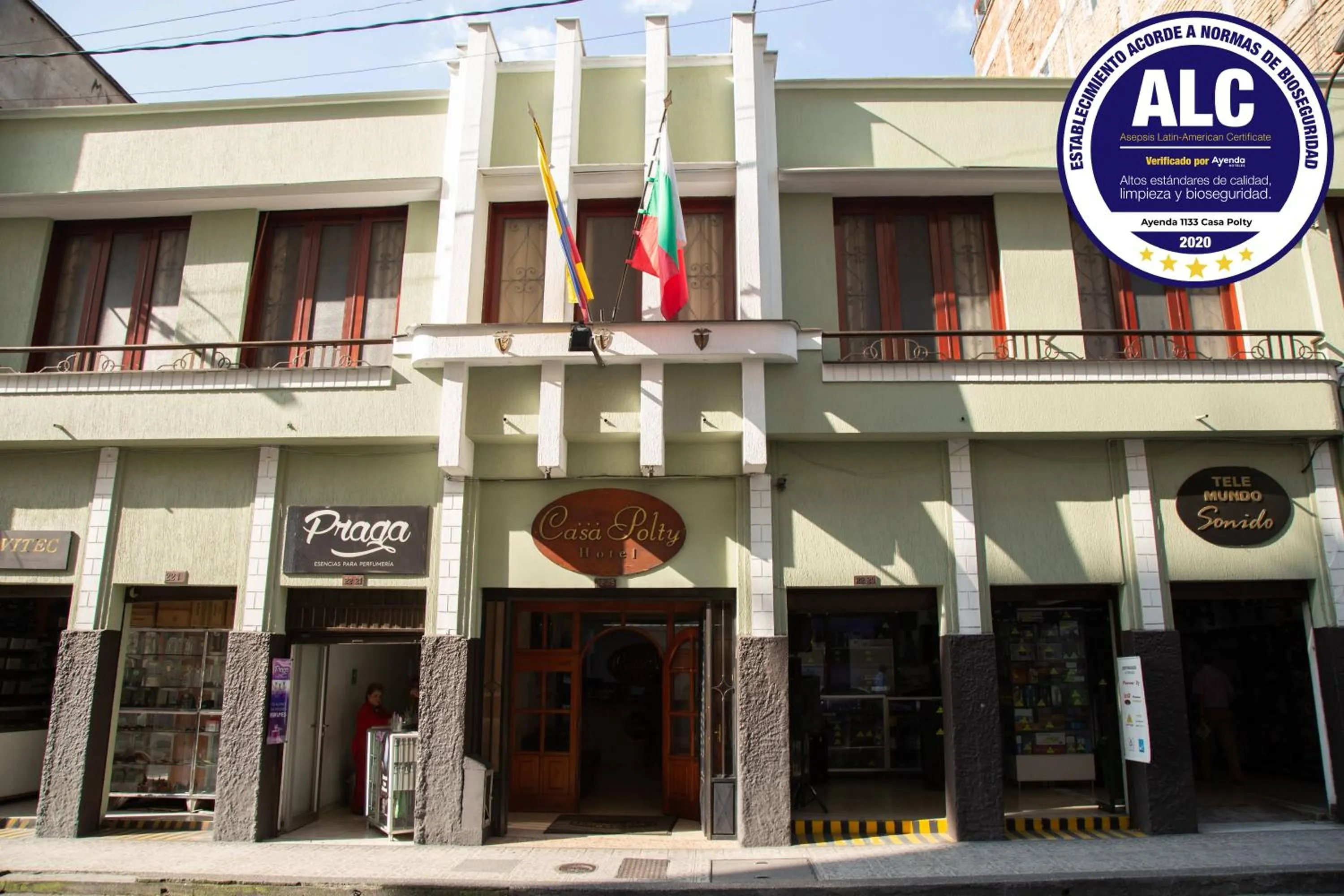 Property building in Ayenda 1133 Casa Polty