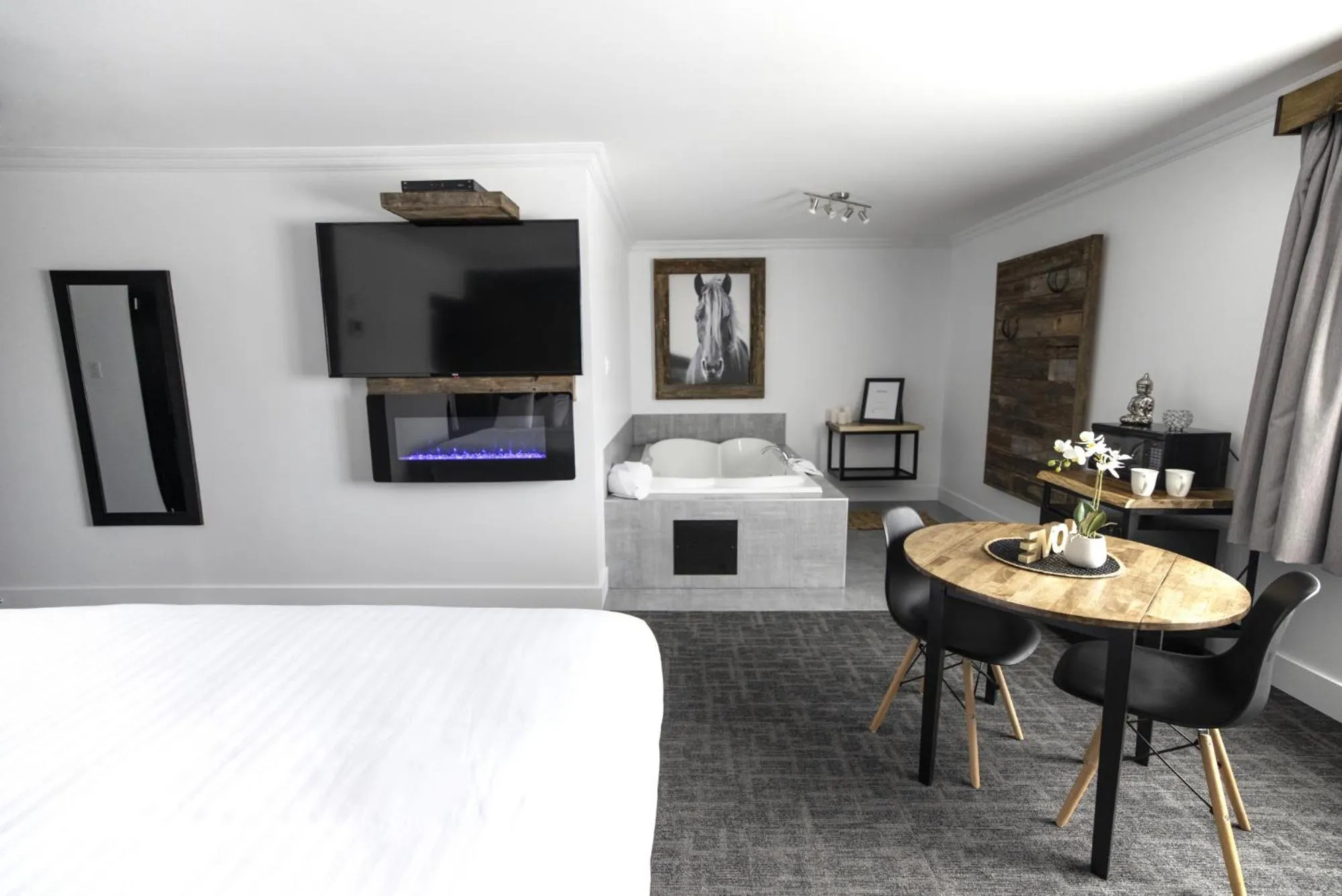 Bed in Hôtel Napoléon