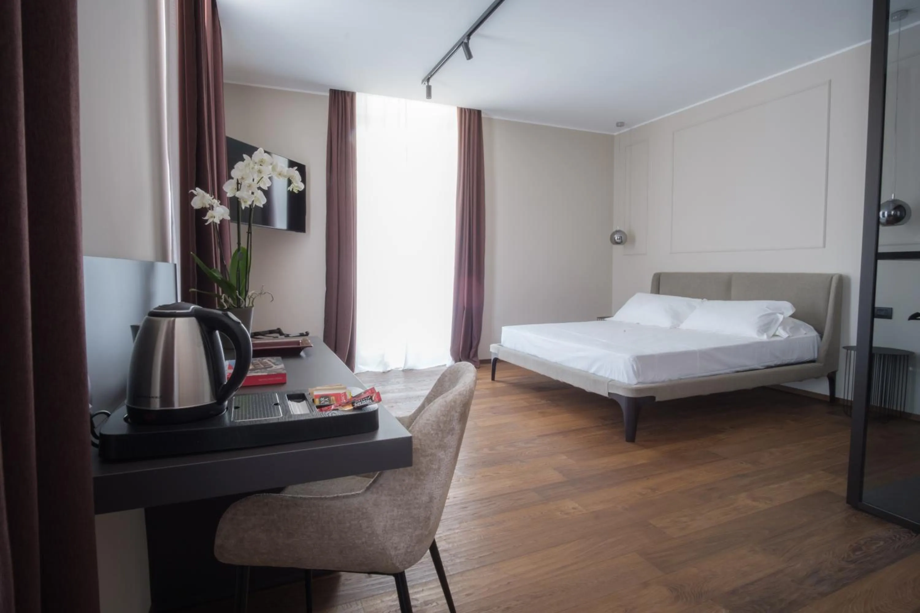 Coffee/tea facilities, Bed in PALAZZO DANISI ROOMS&SUITES