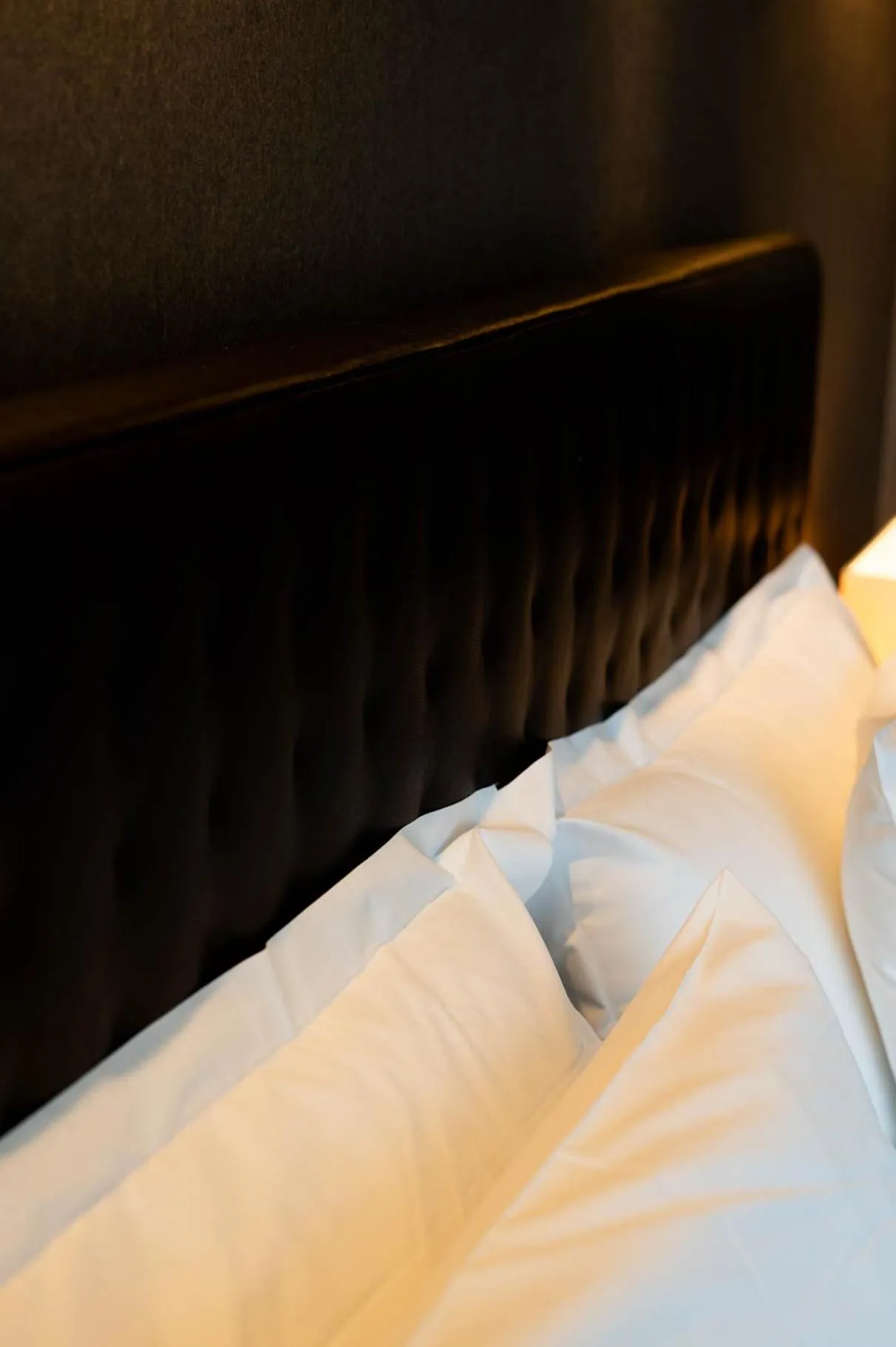 Bed in Axolute Comfort Hotel Como Cantù