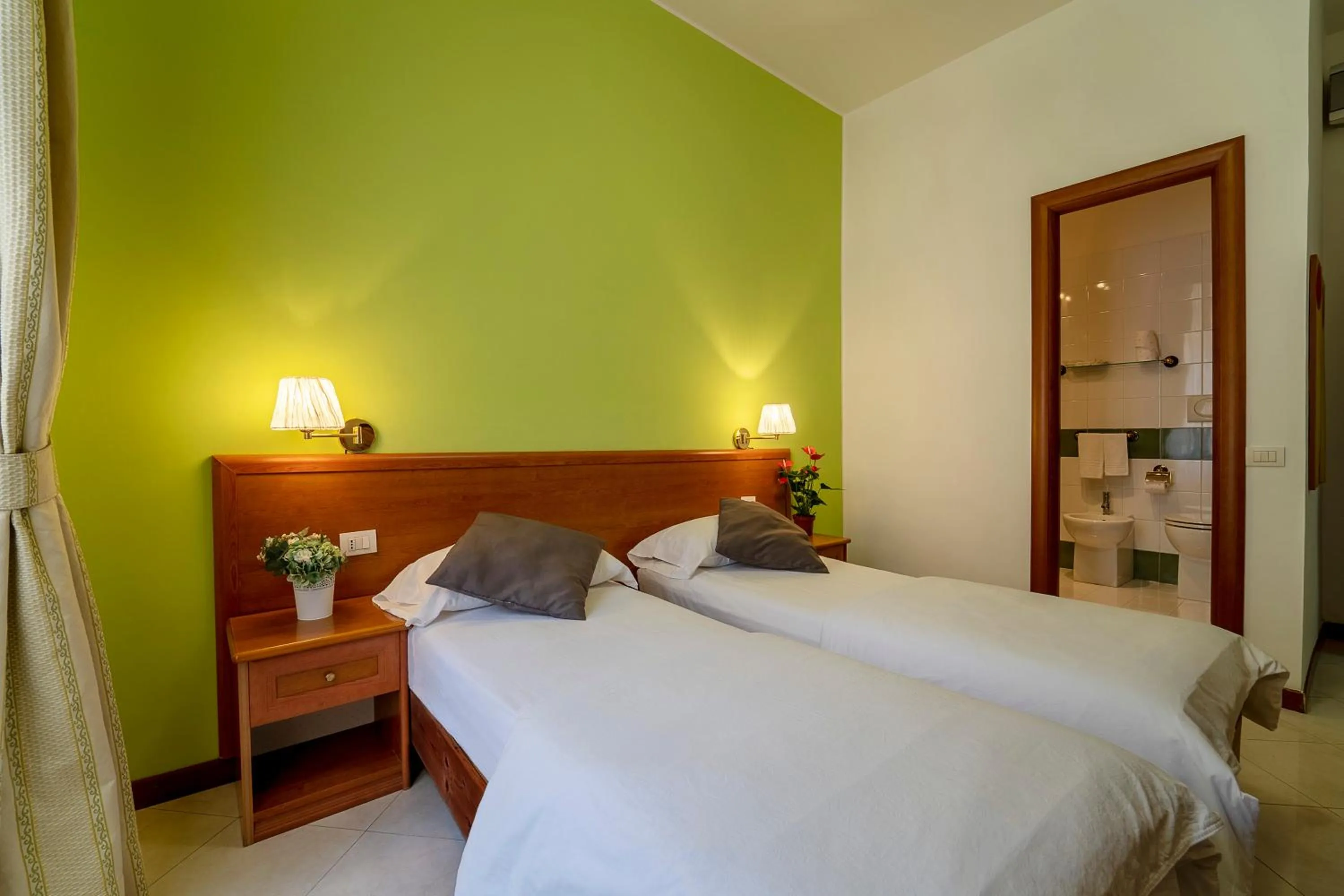 Photo of the whole room, Bed in il passetto