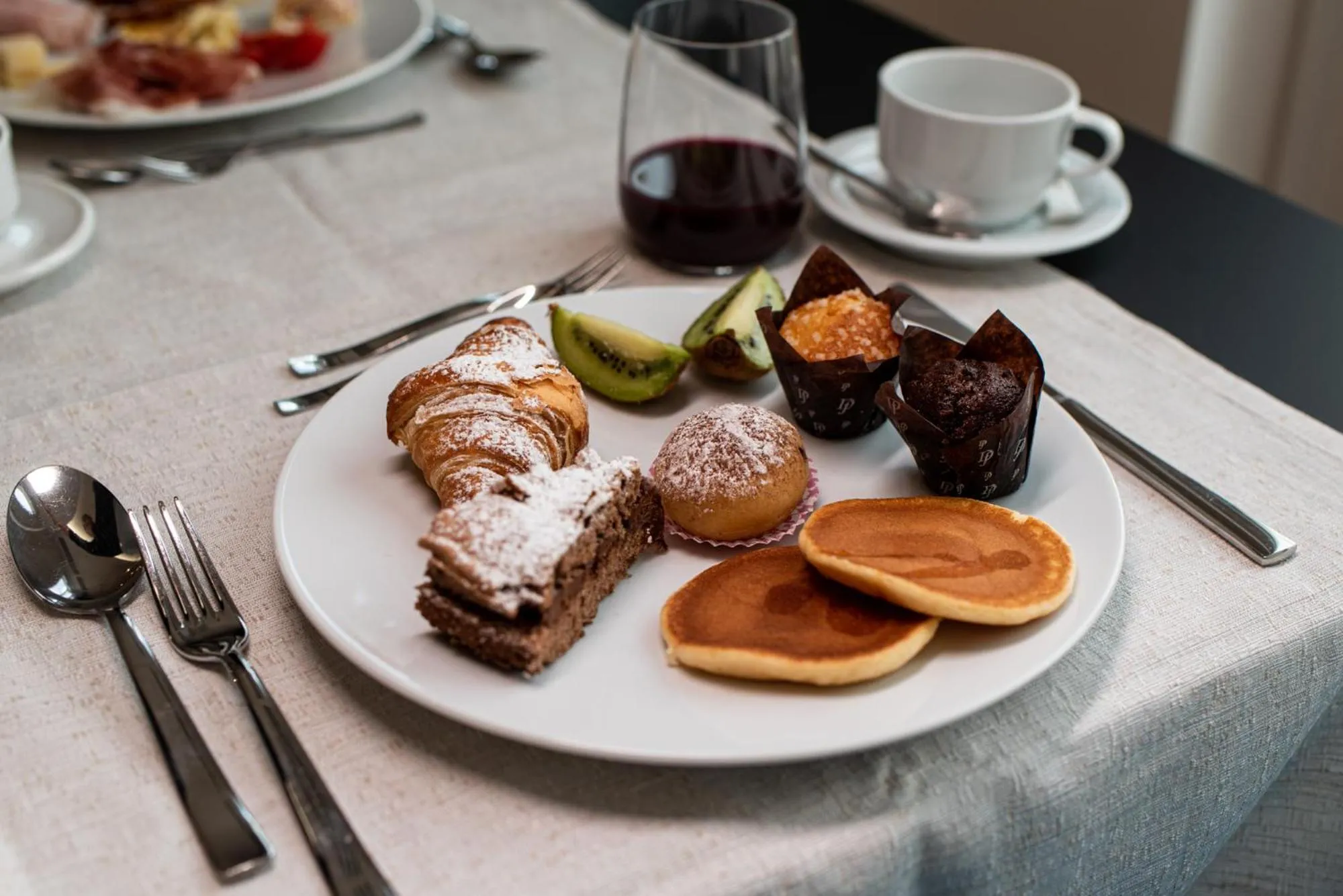 Continental breakfast in Sestante Marina Motel