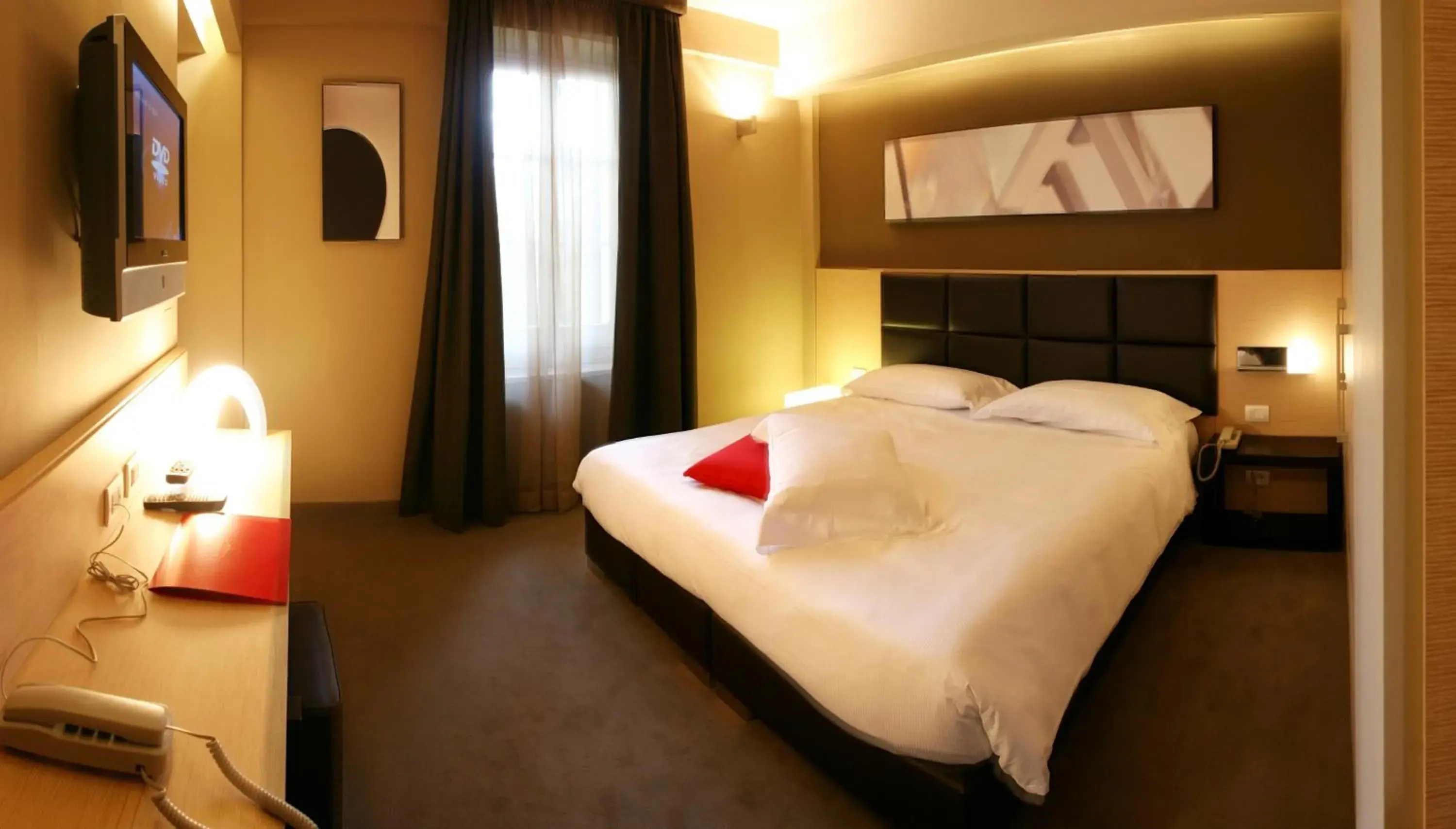 Standard Double or Twin Room in UNAHOTELS Villa dei Platani Foligno Standard Double or Twin Room in UNAHOTELS Villa dei Platani Foligno