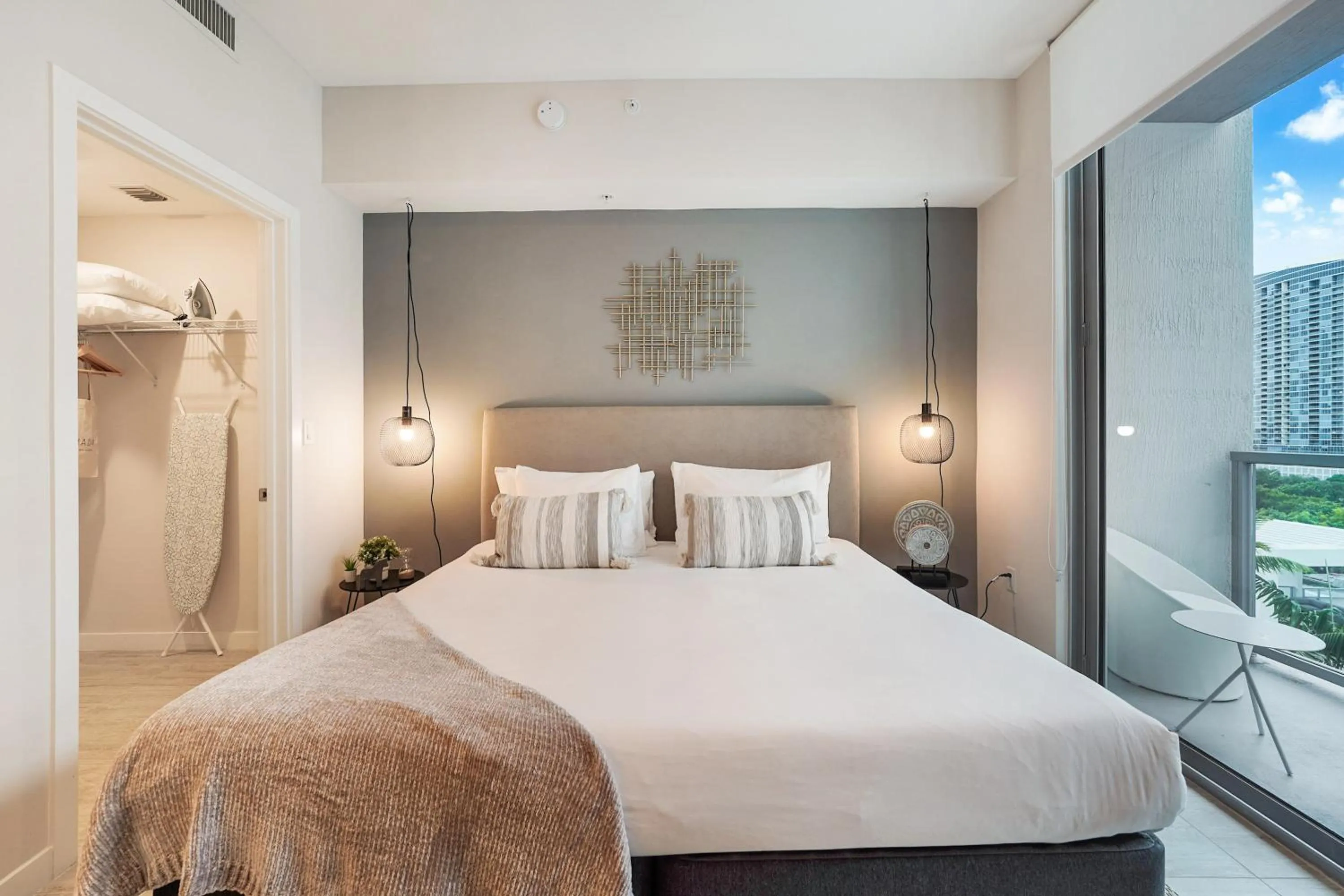 Bed in Nomada Destination Residences - Quadro