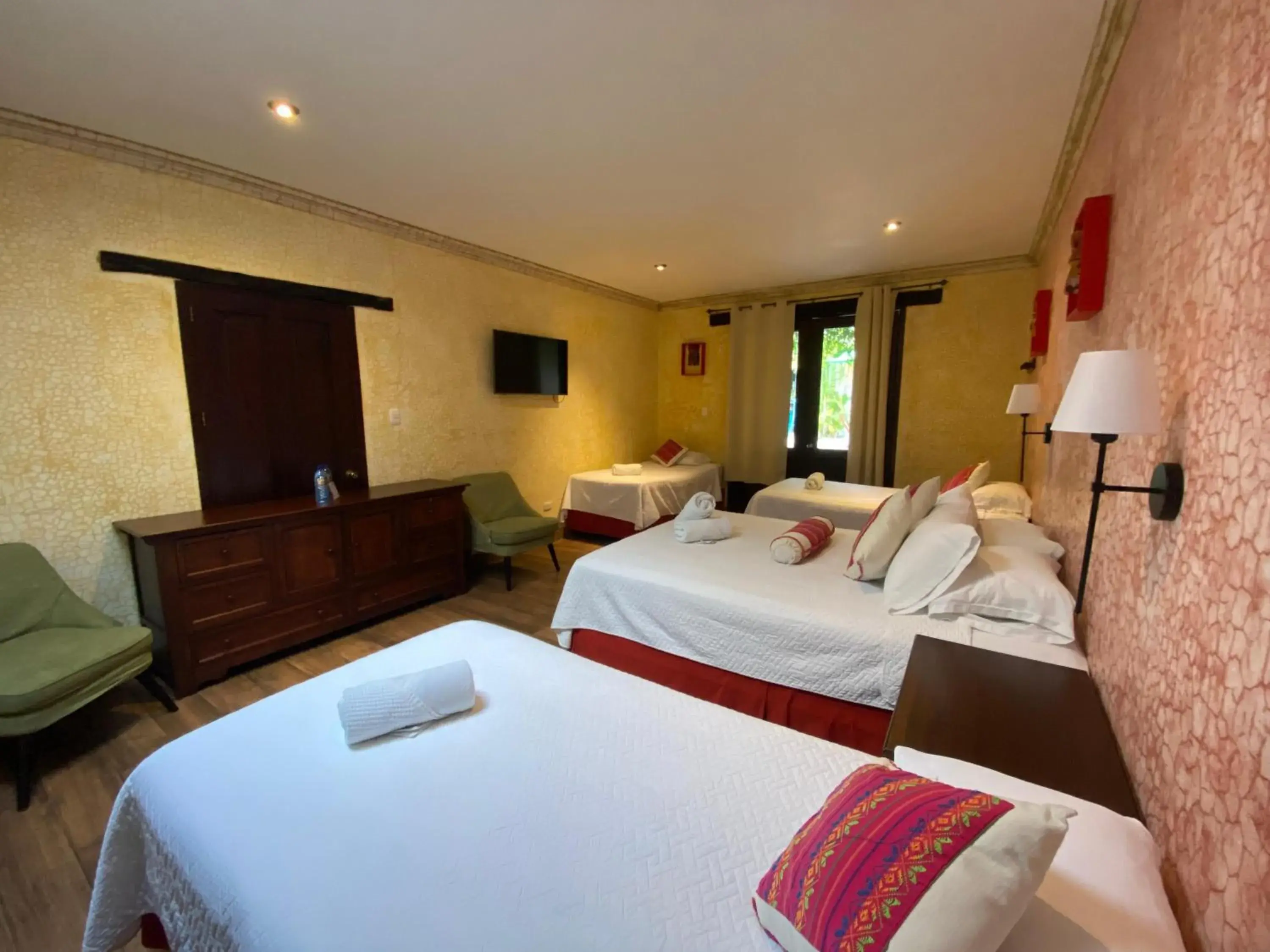 Family Room with Private Bathroom in Casa Mia Hotel Family Room with Private Bathroom in Casa Mia Hotel