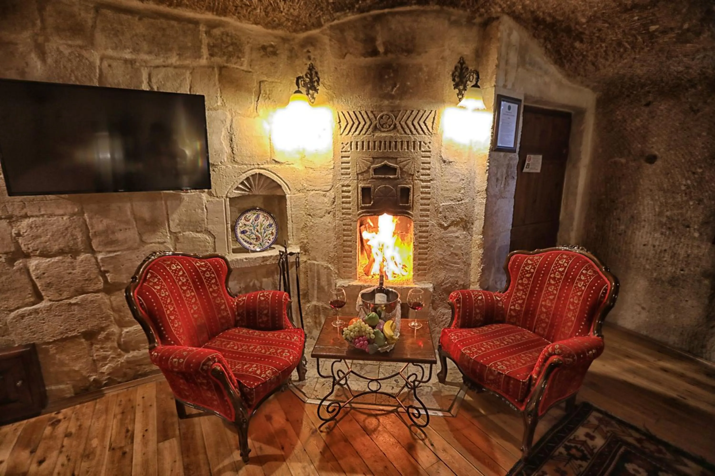 Seating area in Traveller's Cave Hotel