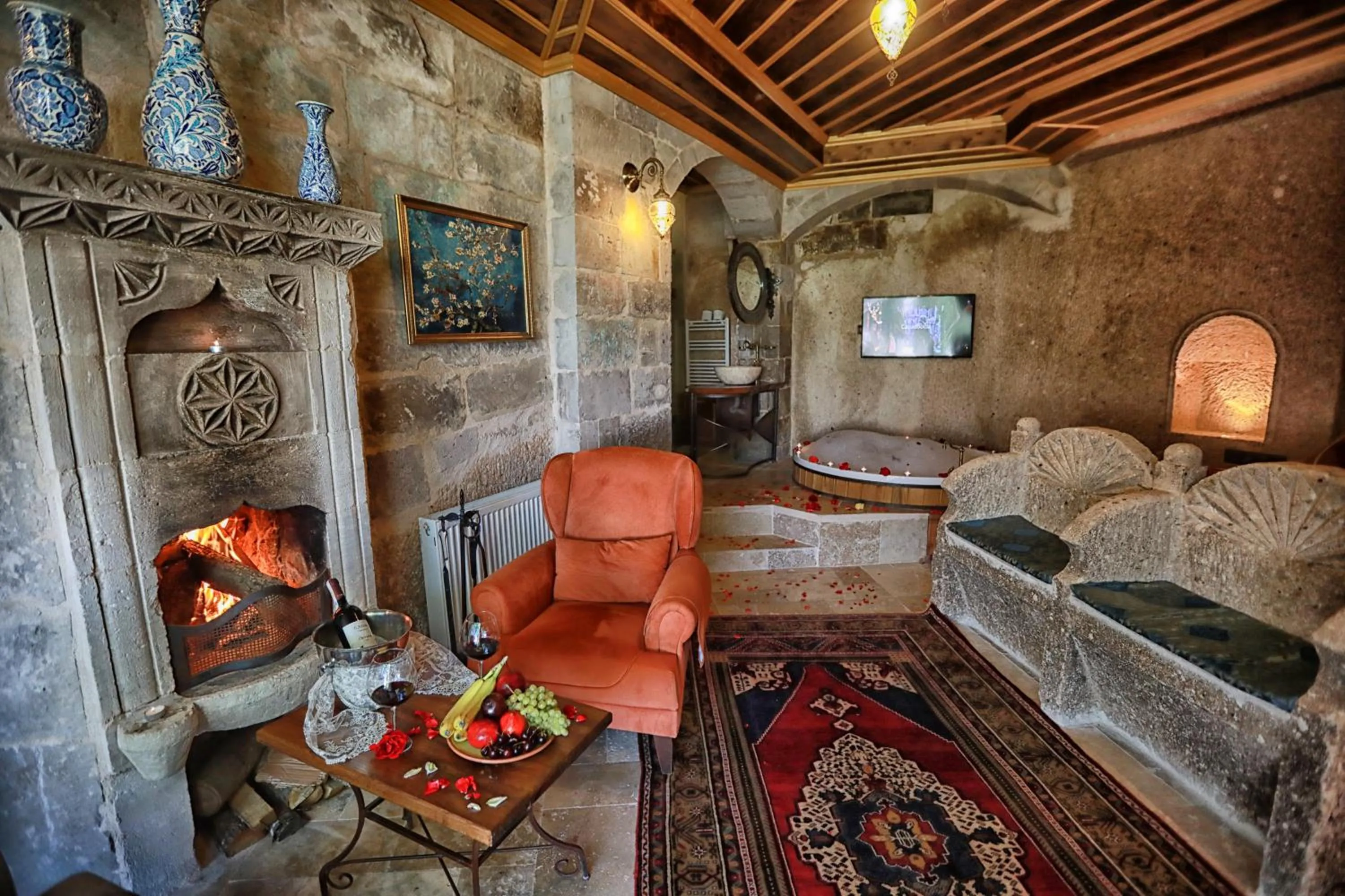 Seating area in Traveller's Cave Hotel