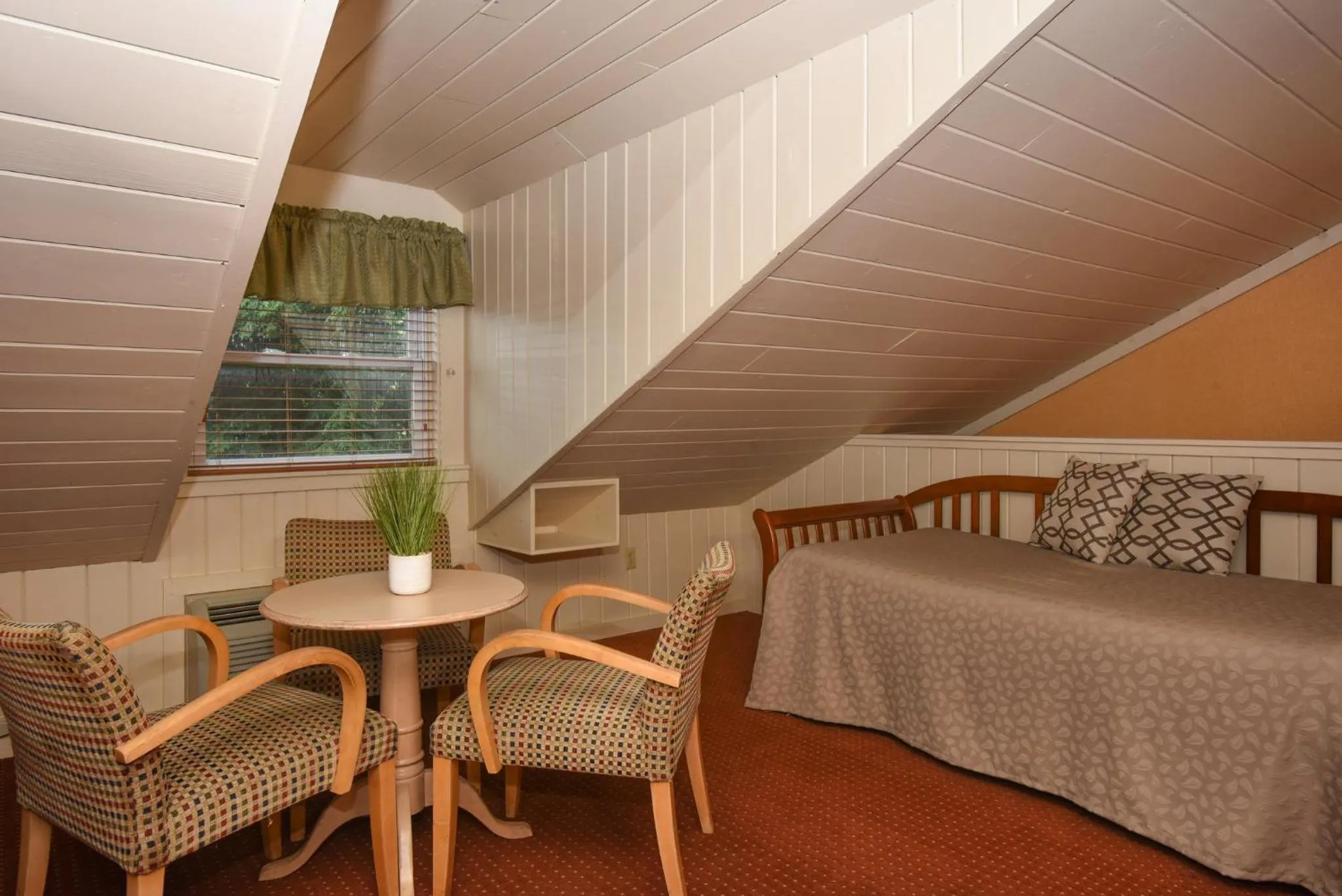 Photo of the whole room, Bed in Seven Springs Resort Properties by Vail Resorts