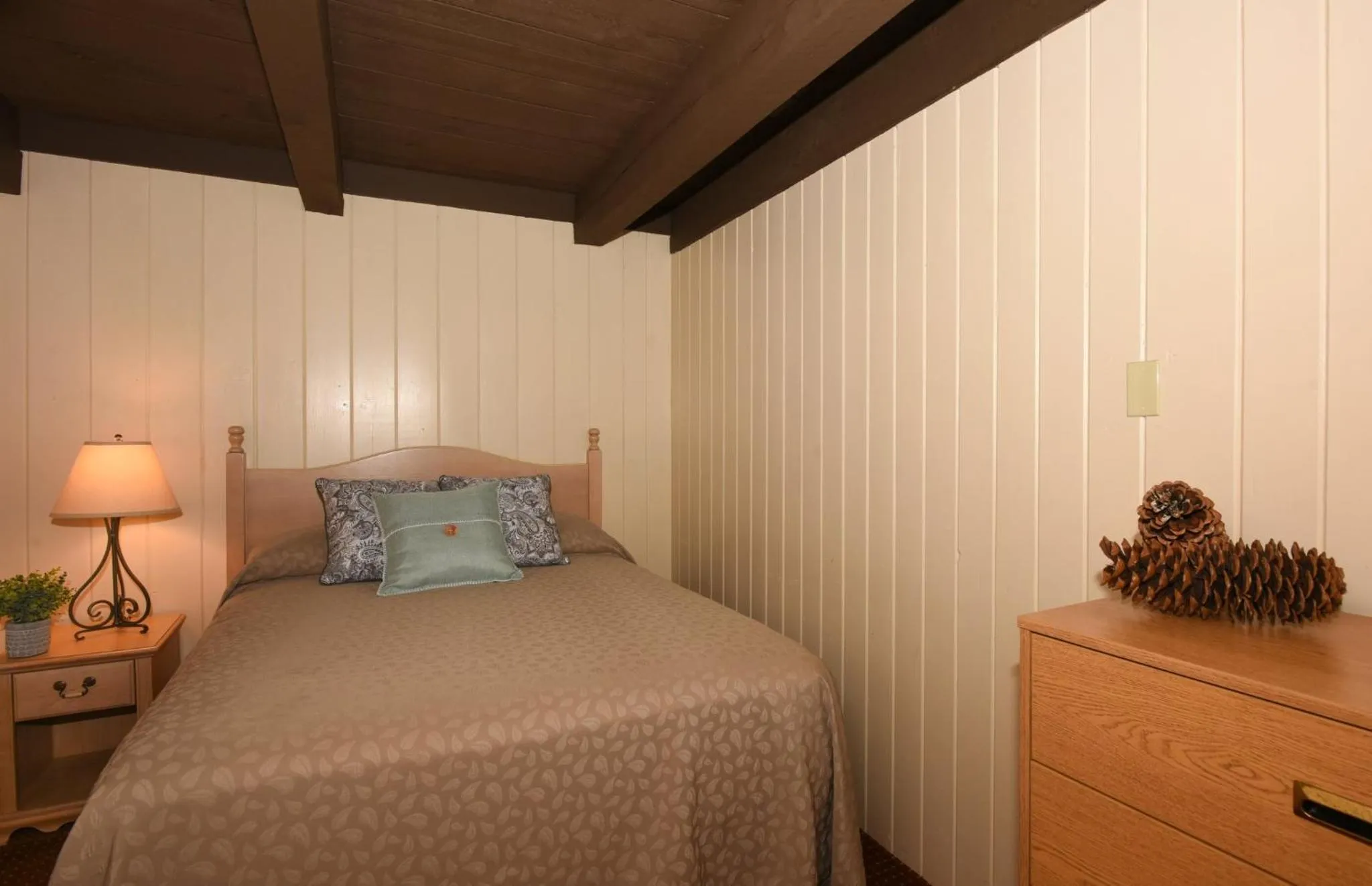 Photo of the whole room, Bed in Seven Springs Resort Properties by Vail Resorts