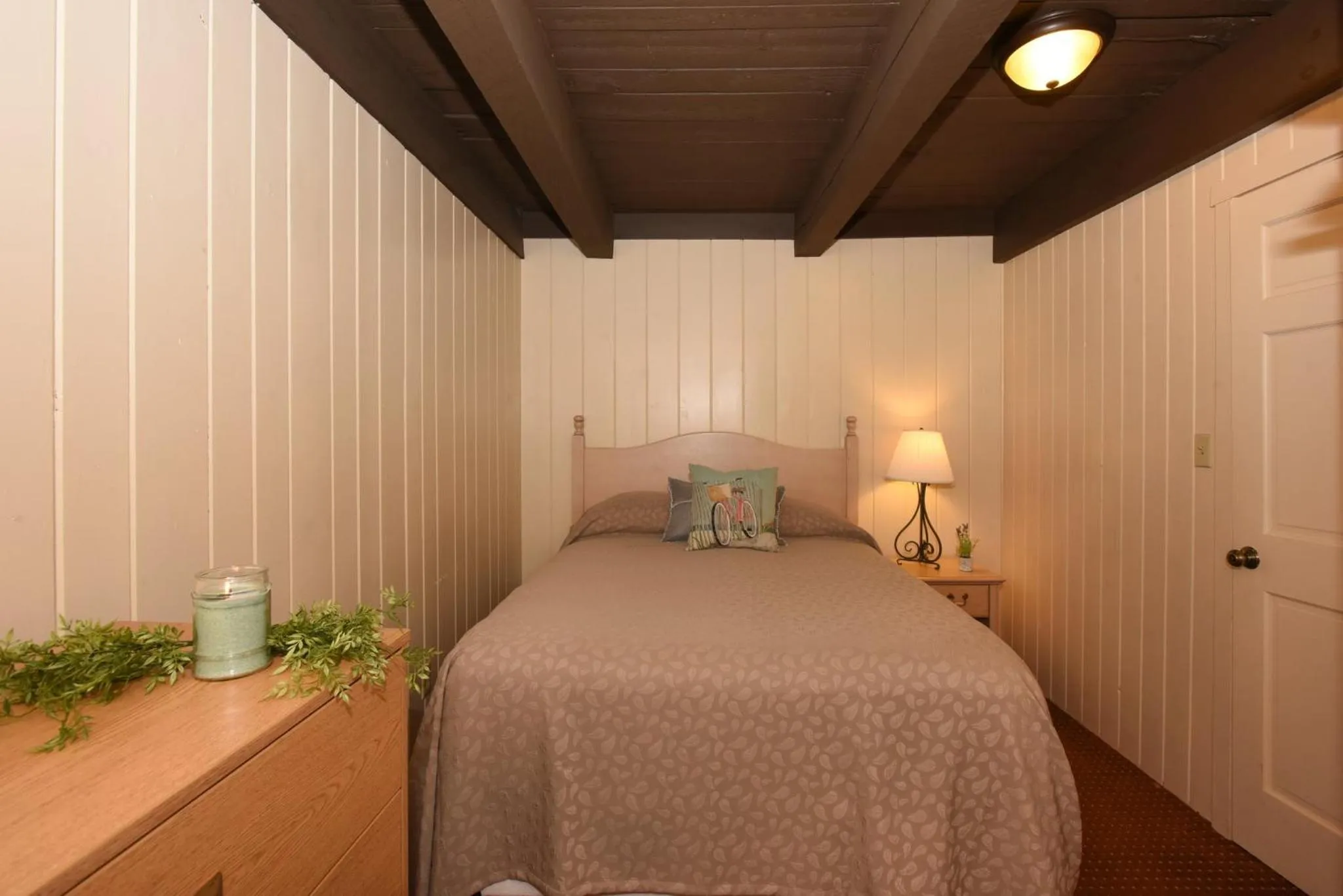 Photo of the whole room, Bed in Seven Springs Resort Properties by Vail Resorts