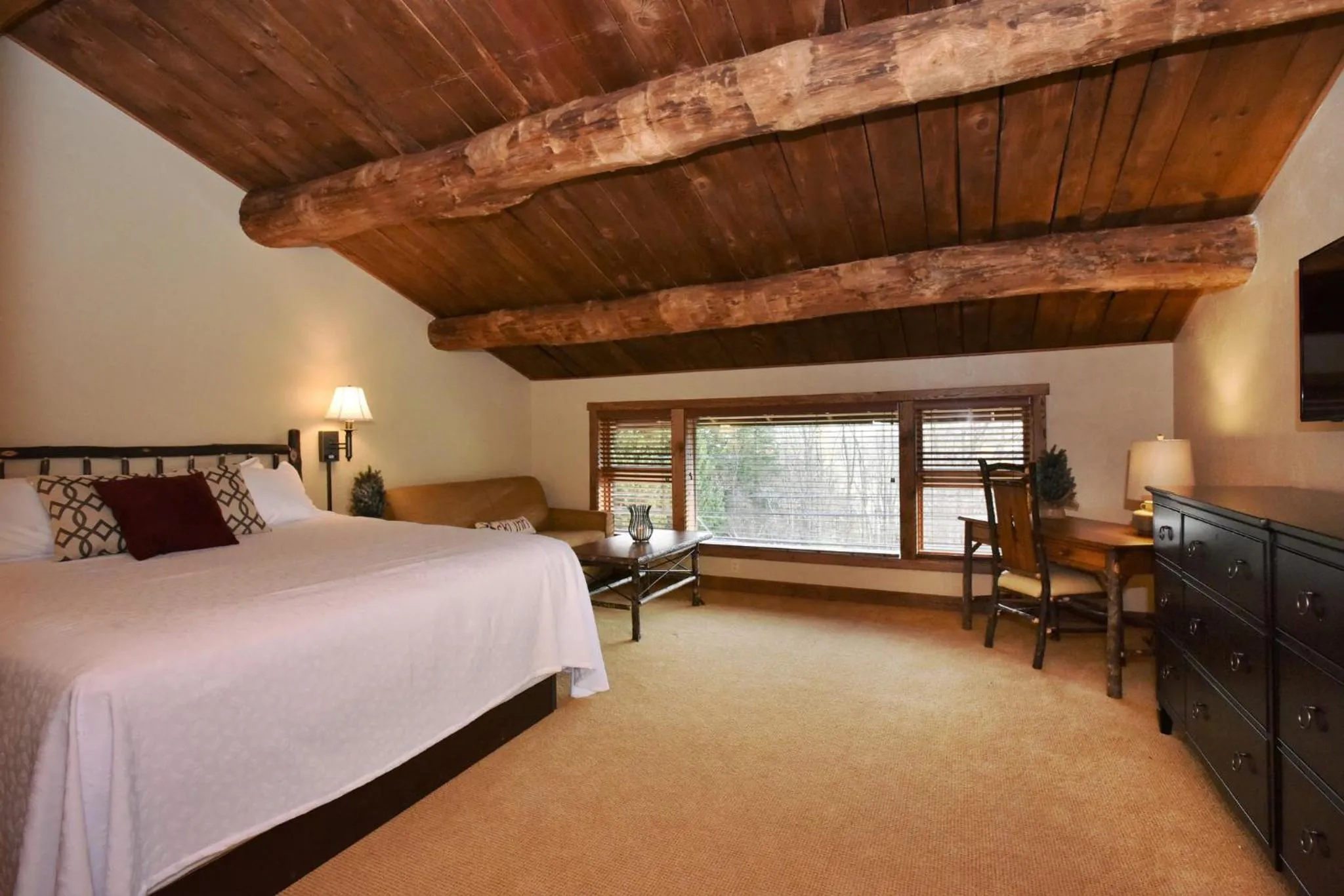 Photo of the whole room, Bed in Seven Springs Resort Properties by Vail Resorts