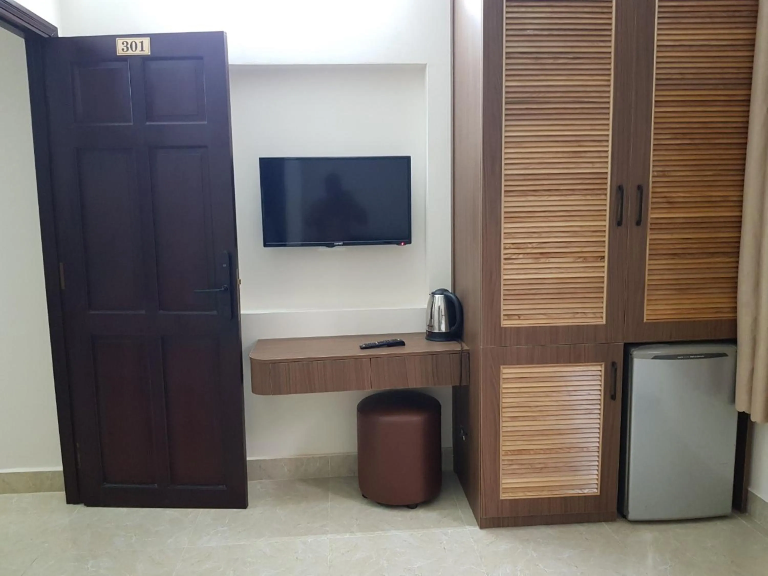 TV and multimedia in Hong Vinh Hotel