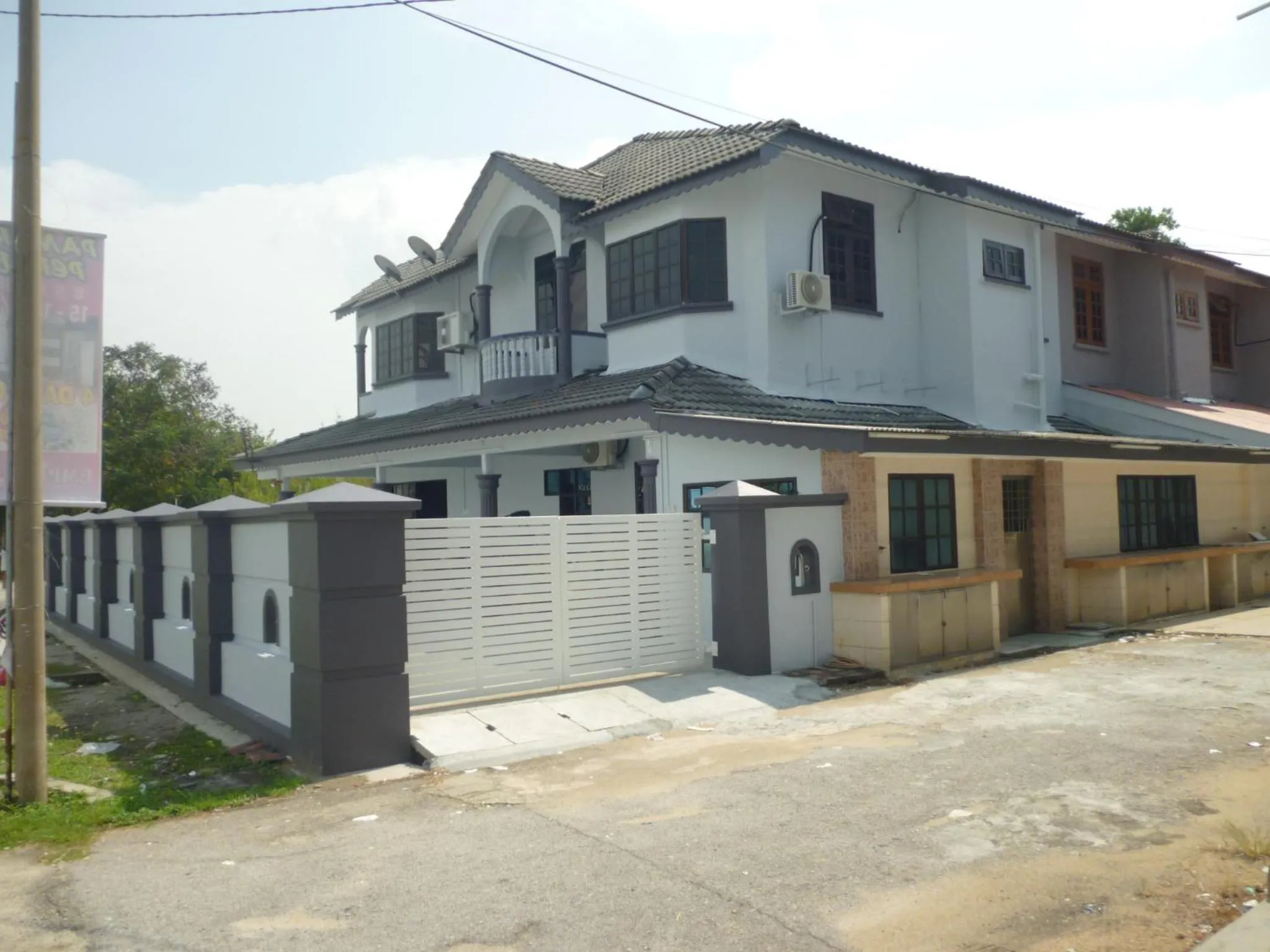 Property building in G Six Hotel