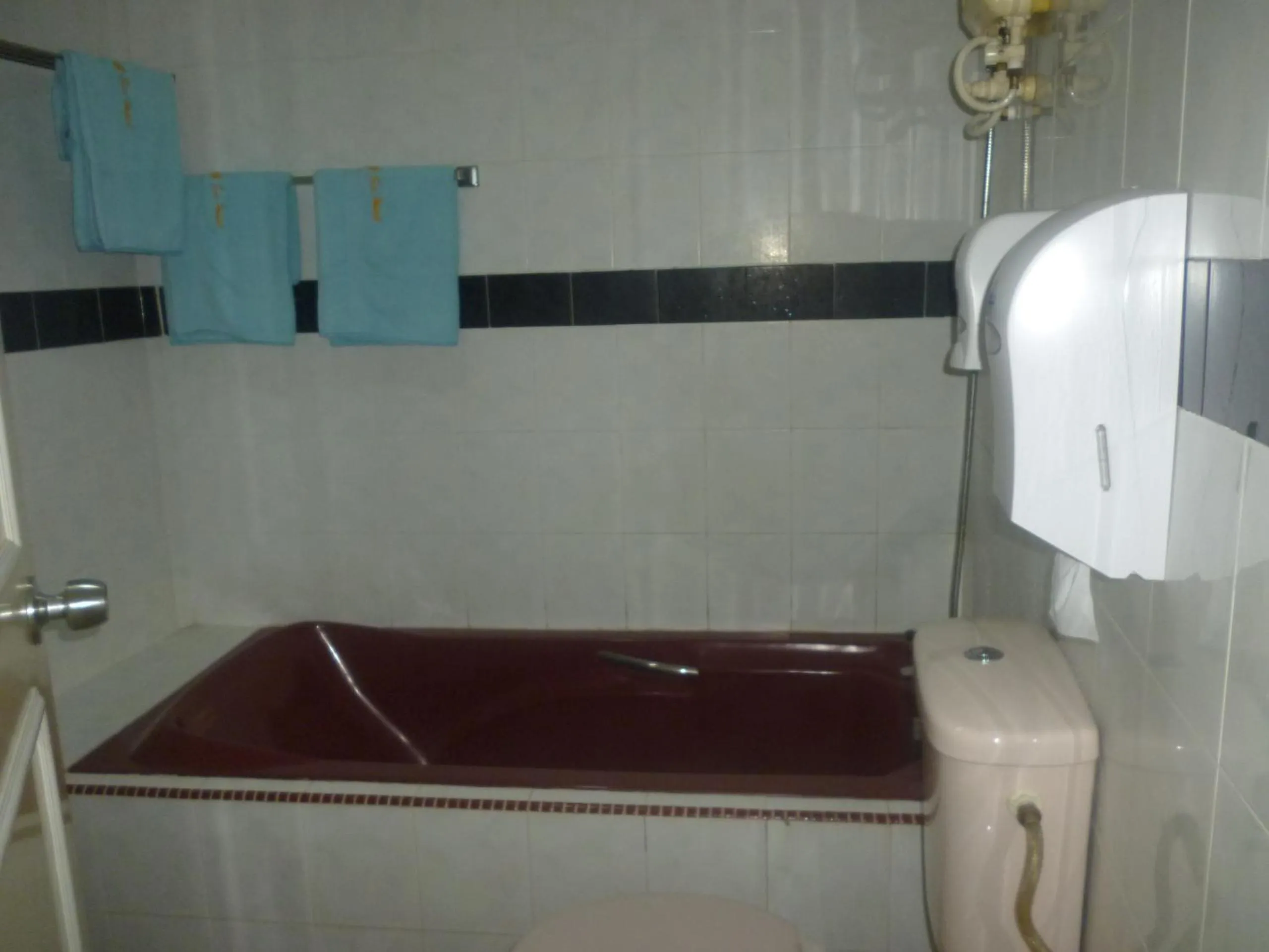 Bathroom in G Six Hotel