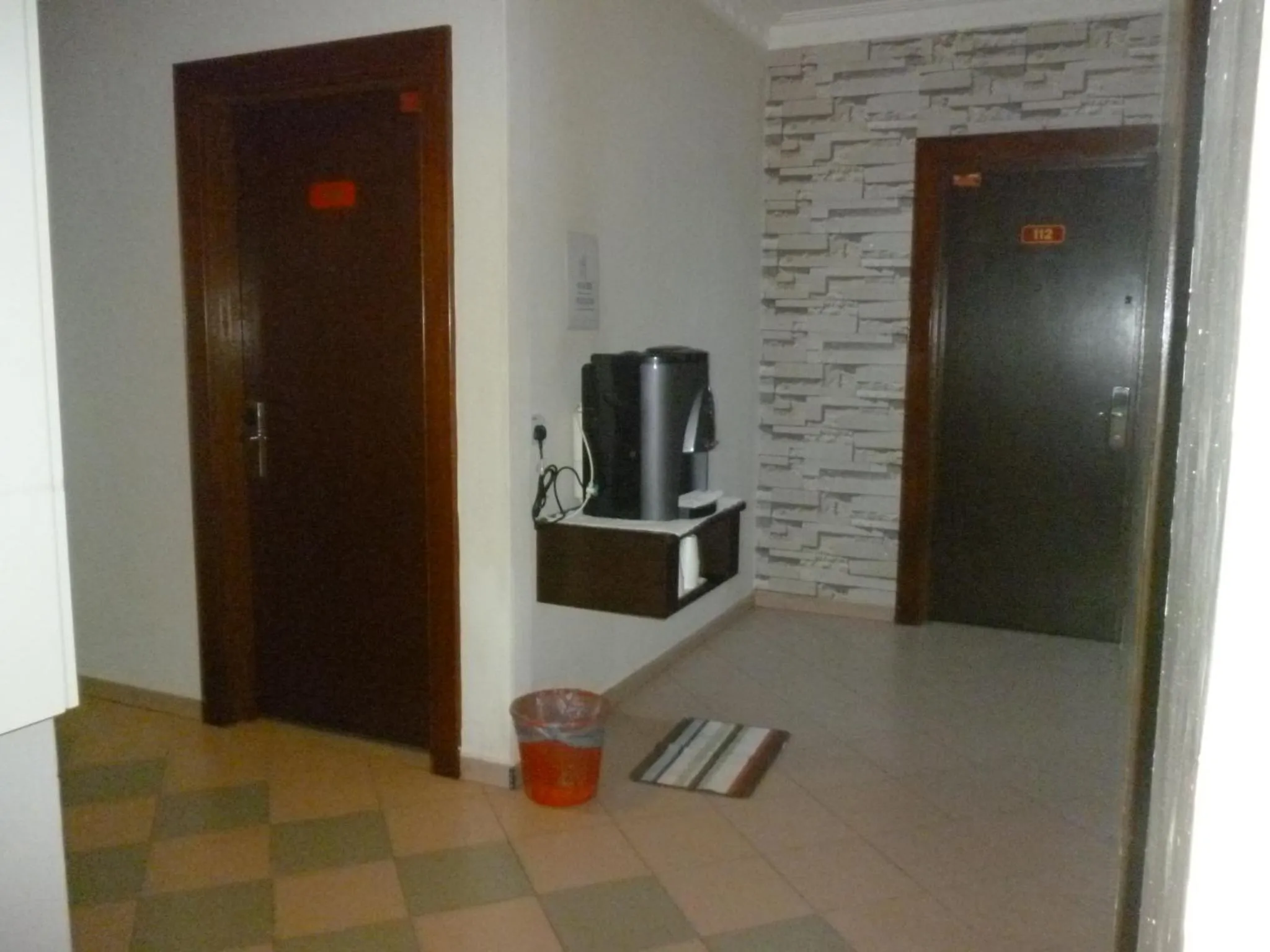 Drinks in G Six Hotel