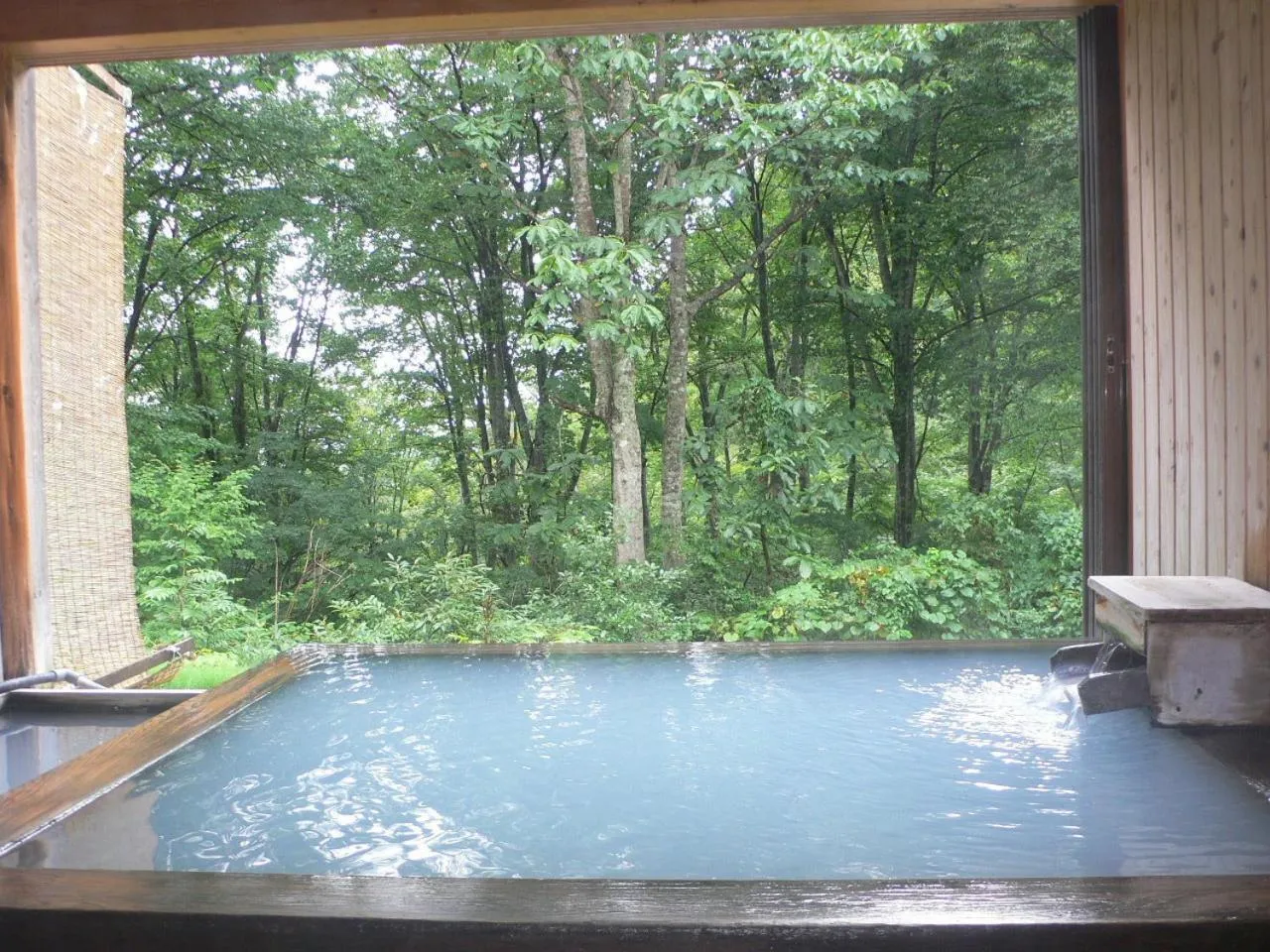 Hot Spring Bath in Tsubame Highland Lodge燕ハイランドロッジ