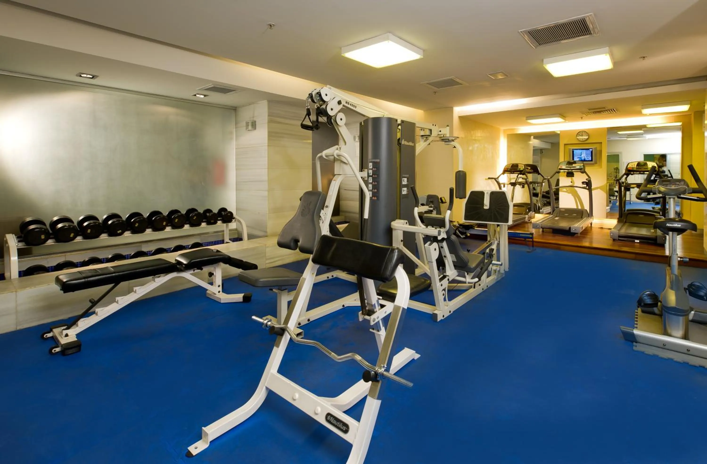 Fitness centre/facilities in Divan Istanbul City