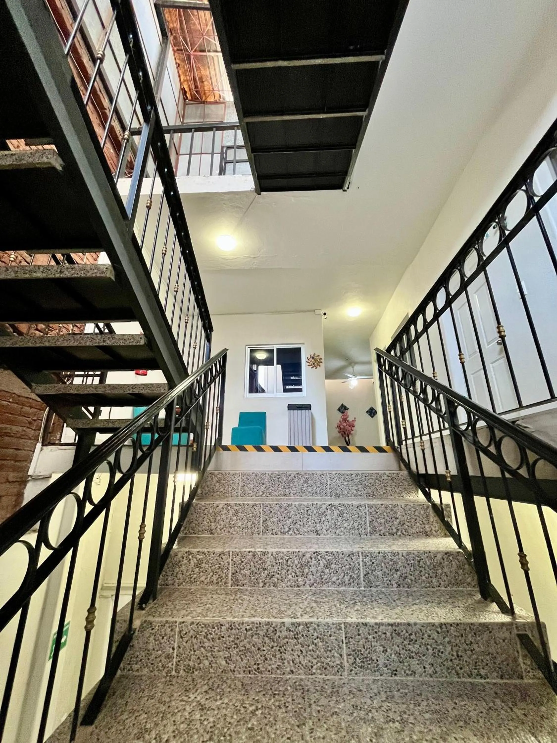 Property building in Hotel Juarez 70