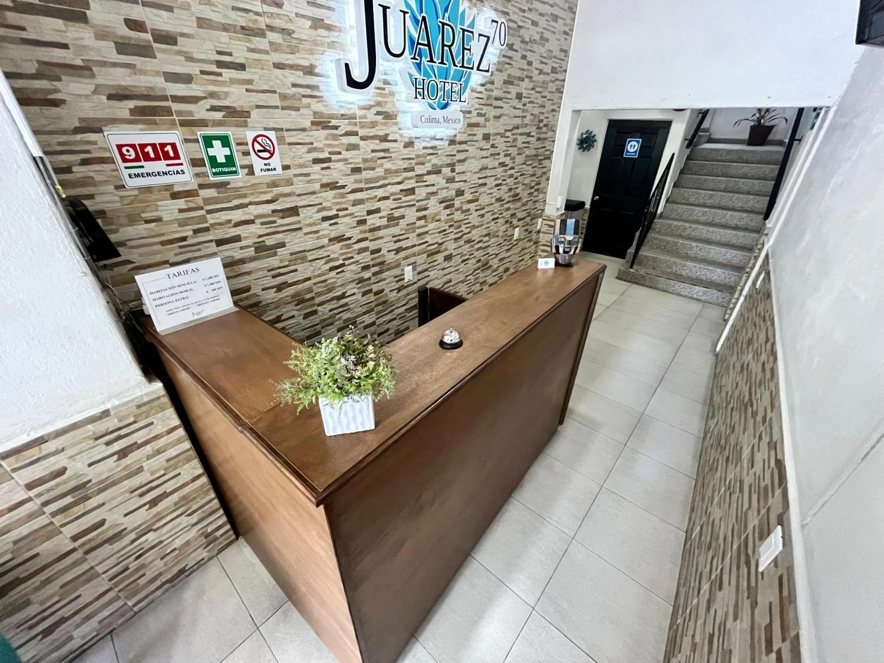 Lobby or reception in Hotel Juarez 70