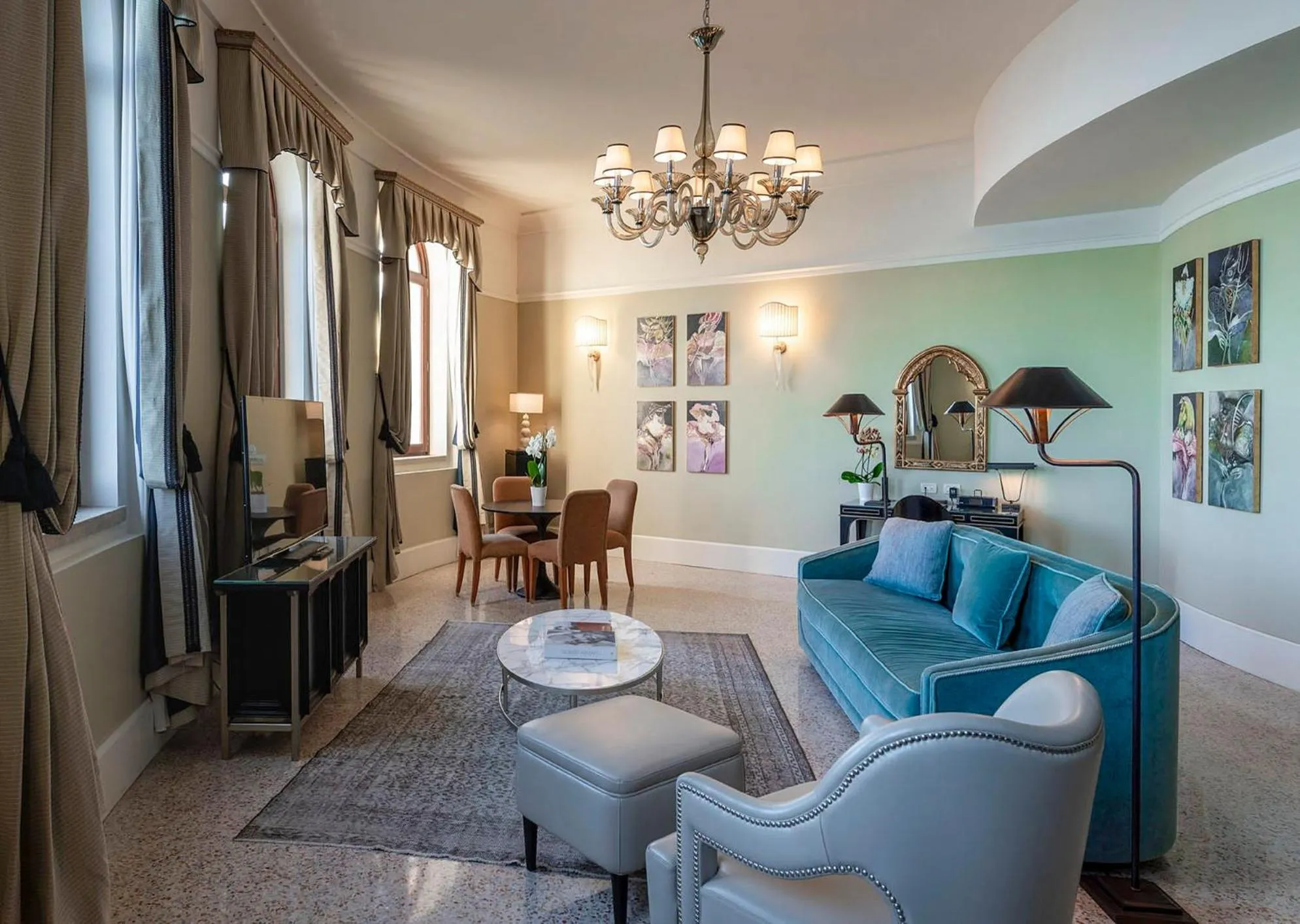 Photo of the whole room in San Clemente Palace Venice