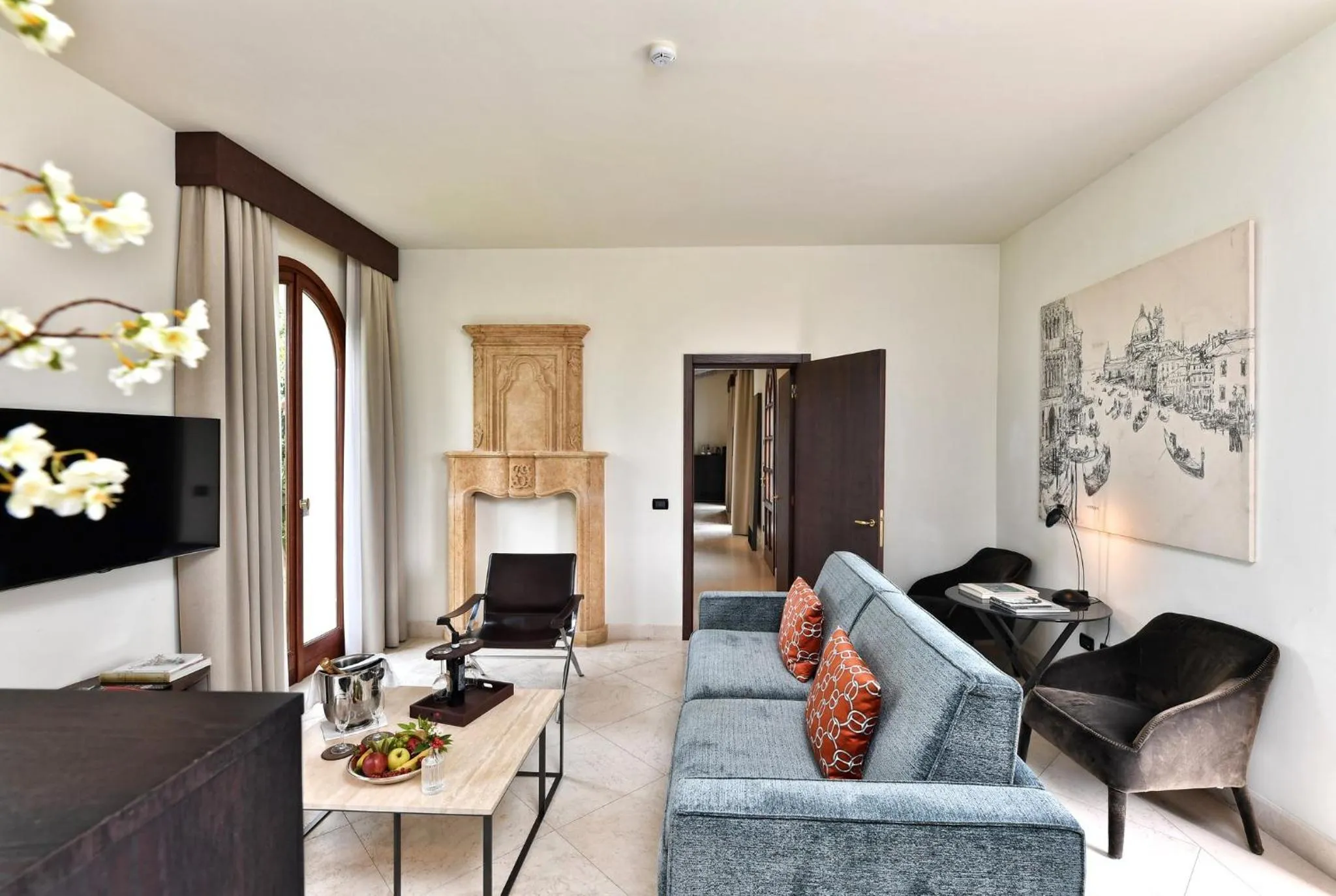 Photo of the whole room in San Clemente Palace Venice