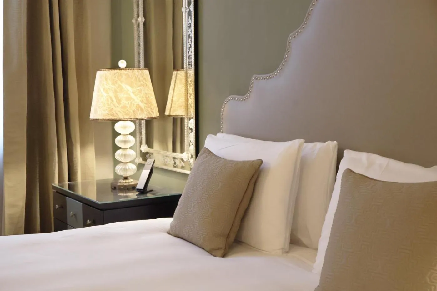 furniture, Bed in San Clemente Palace Venice