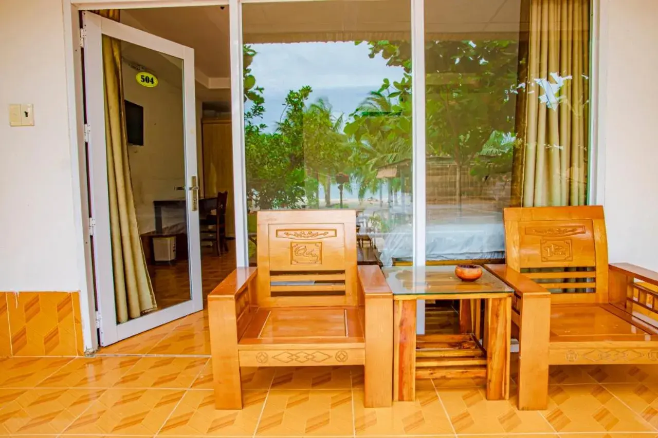 Family Room with Sea View in Thiên Tân Hotel Family Room with Sea View in Thiên Tân Hotel