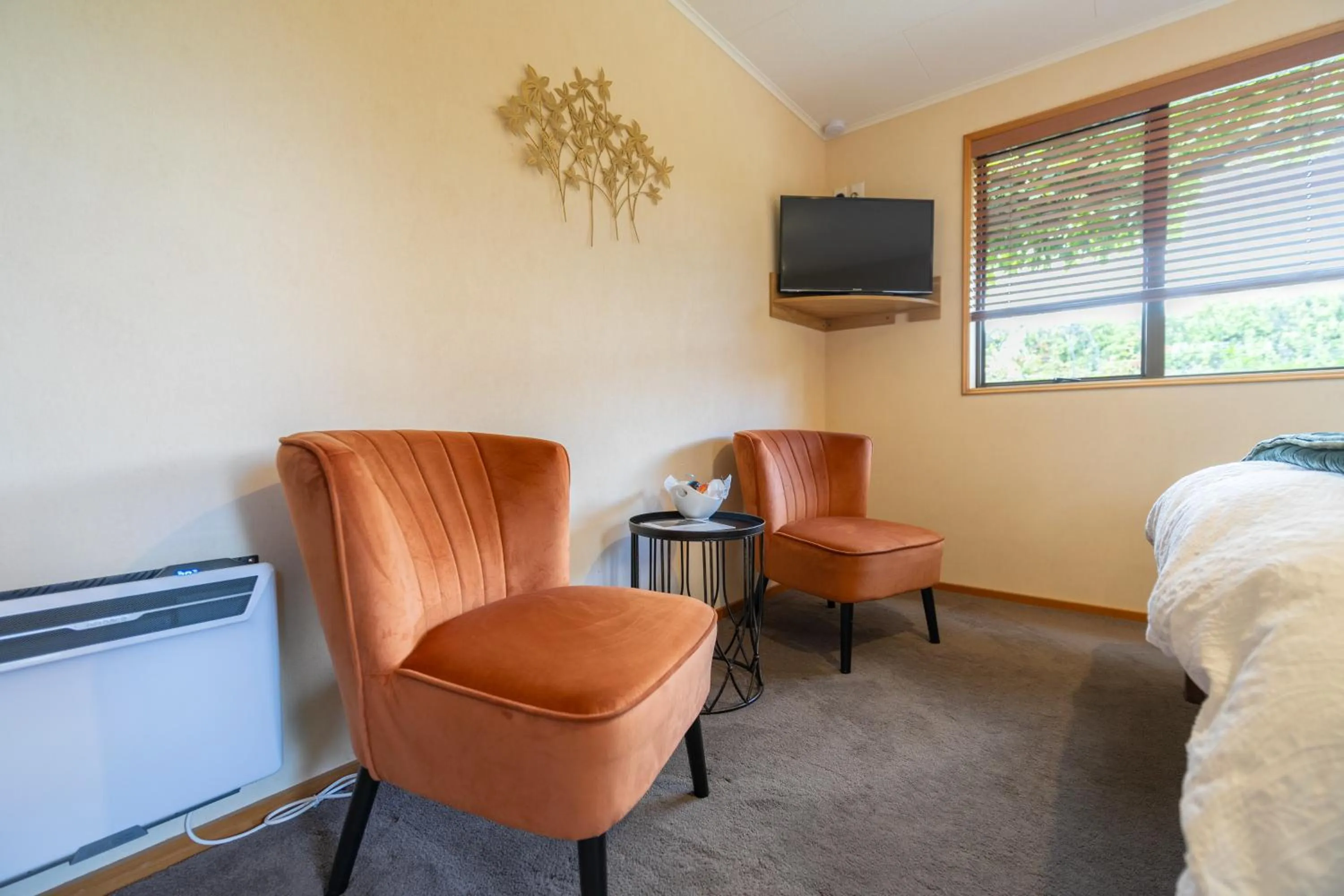 Bedroom, Bed in Alpine Rock B&B